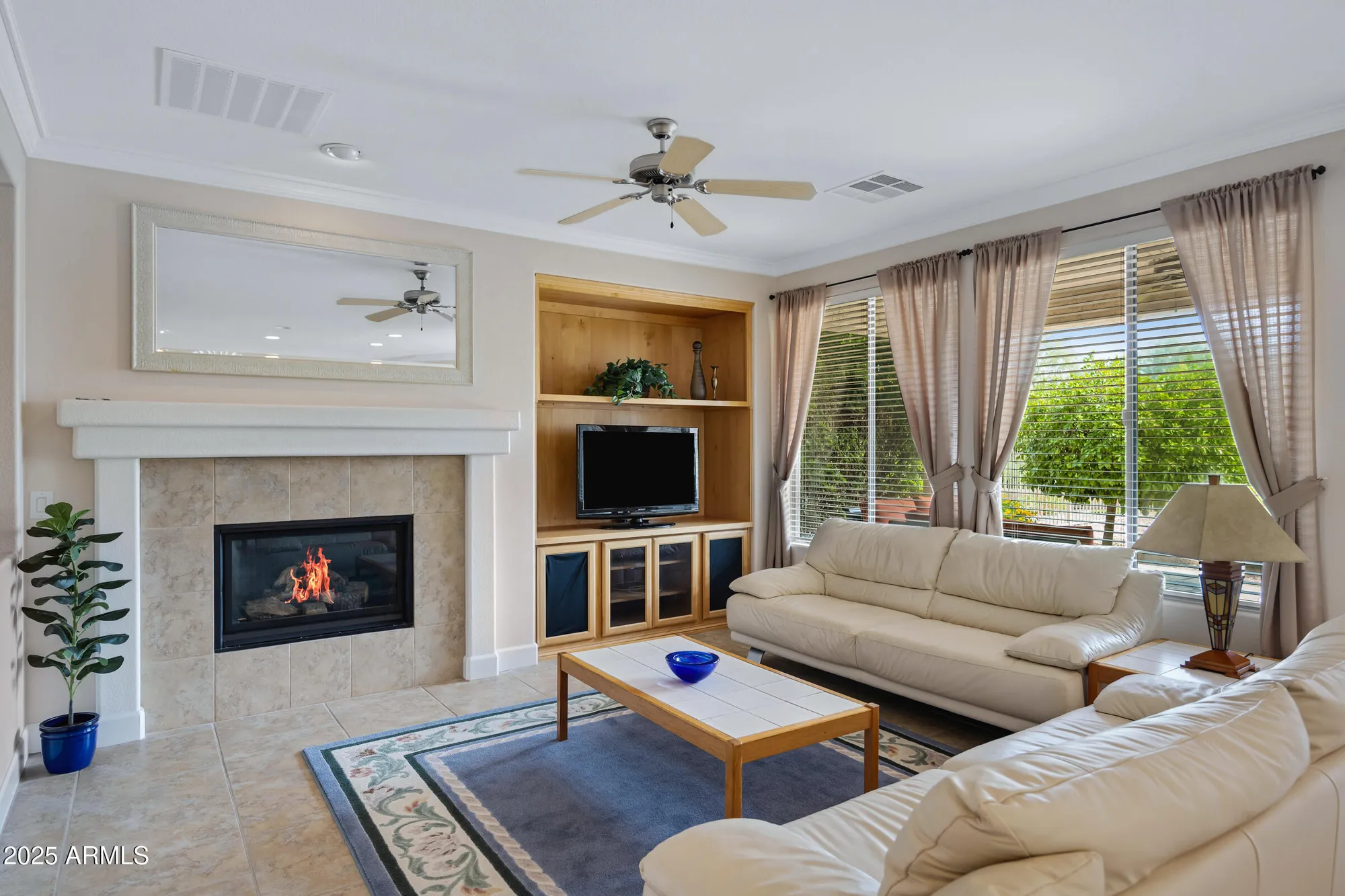 Property Slideshow image 9 of 52 | 4237 e blue spruce ln, Gilbert, AZ, 85298