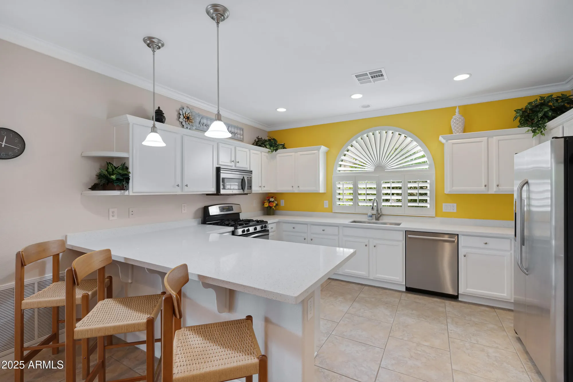 Property Slideshow image 12 of 52 | 4237 e blue spruce ln, Gilbert, AZ, 85298