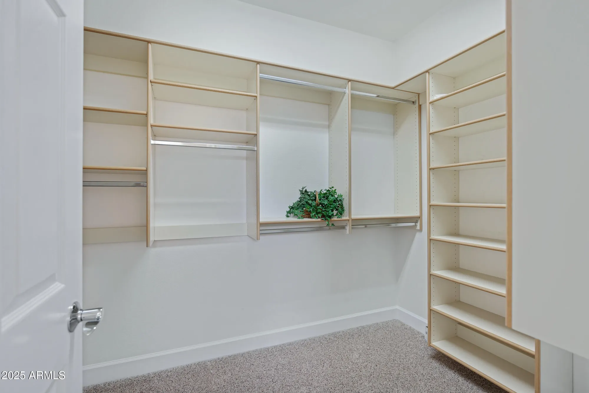 Property Slideshow image 26 of 52 | 4237 e blue spruce ln, Gilbert, AZ, 85298