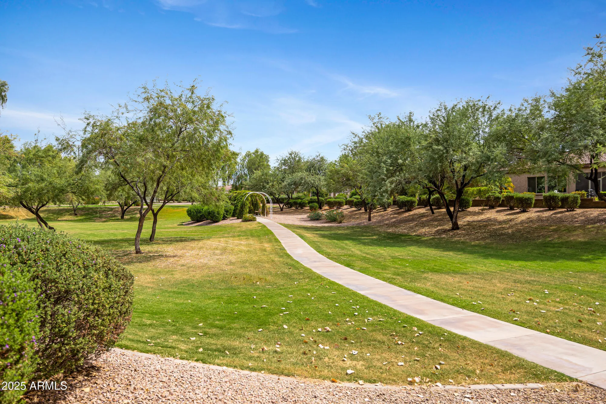 Property Slideshow image 29 of 52 | 4237 e blue spruce ln, Gilbert, AZ, 85298