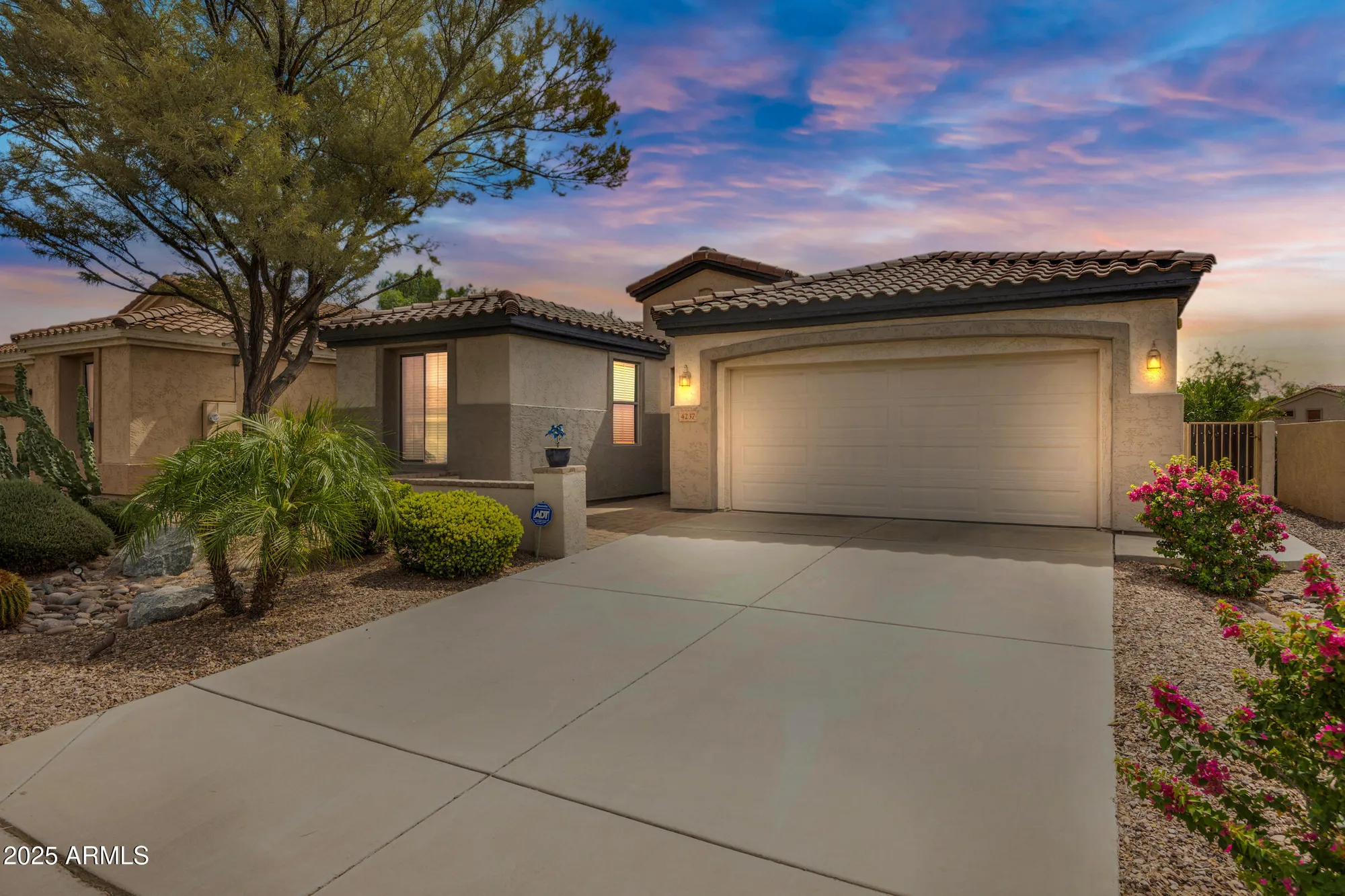 Property Slideshow image 35 of 52 | 4237 e blue spruce ln, Gilbert, AZ, 85298