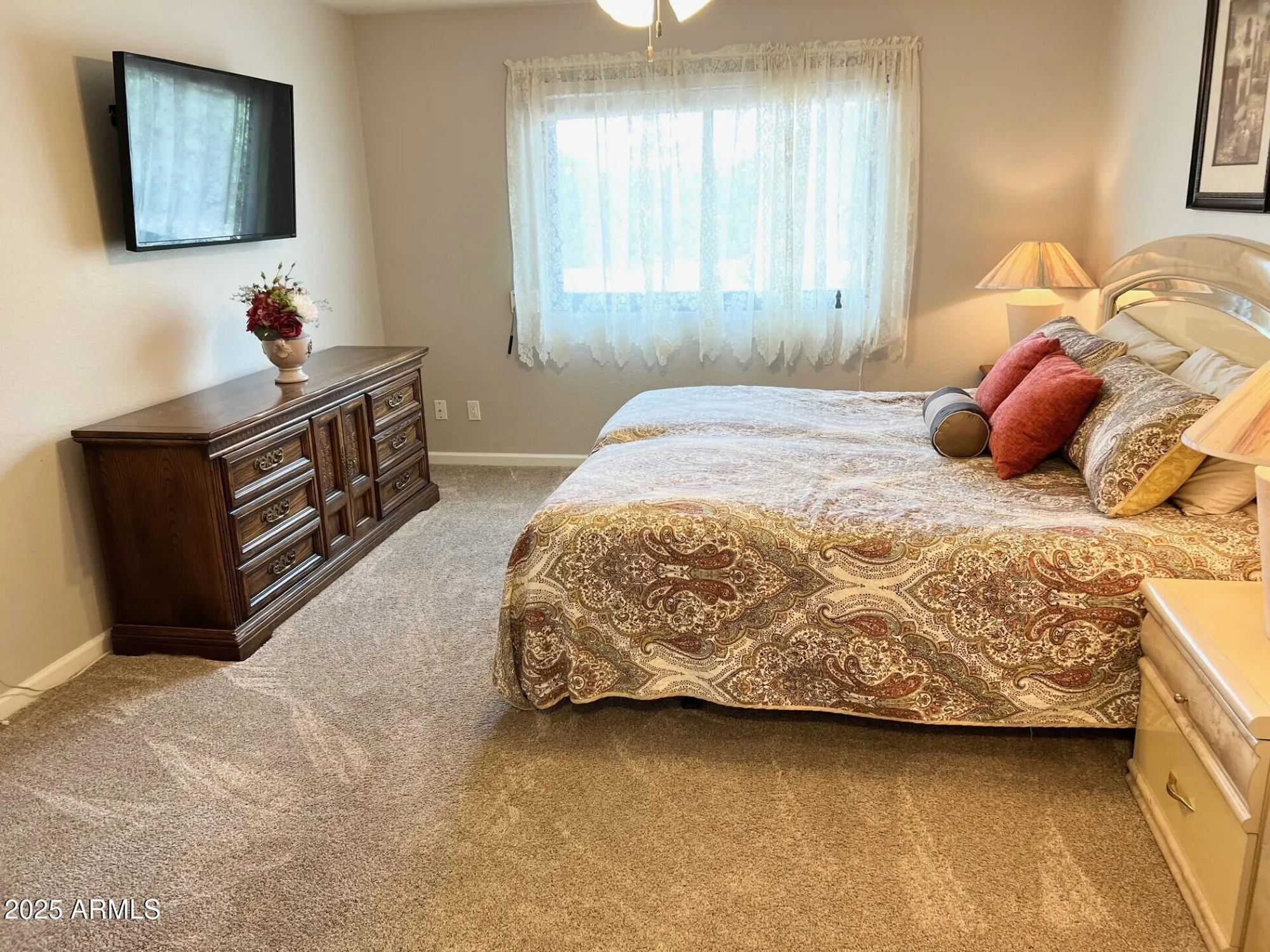 Property Slideshow image 16 of 52 | 1142 s 81st pl, Mesa, AZ, 85208