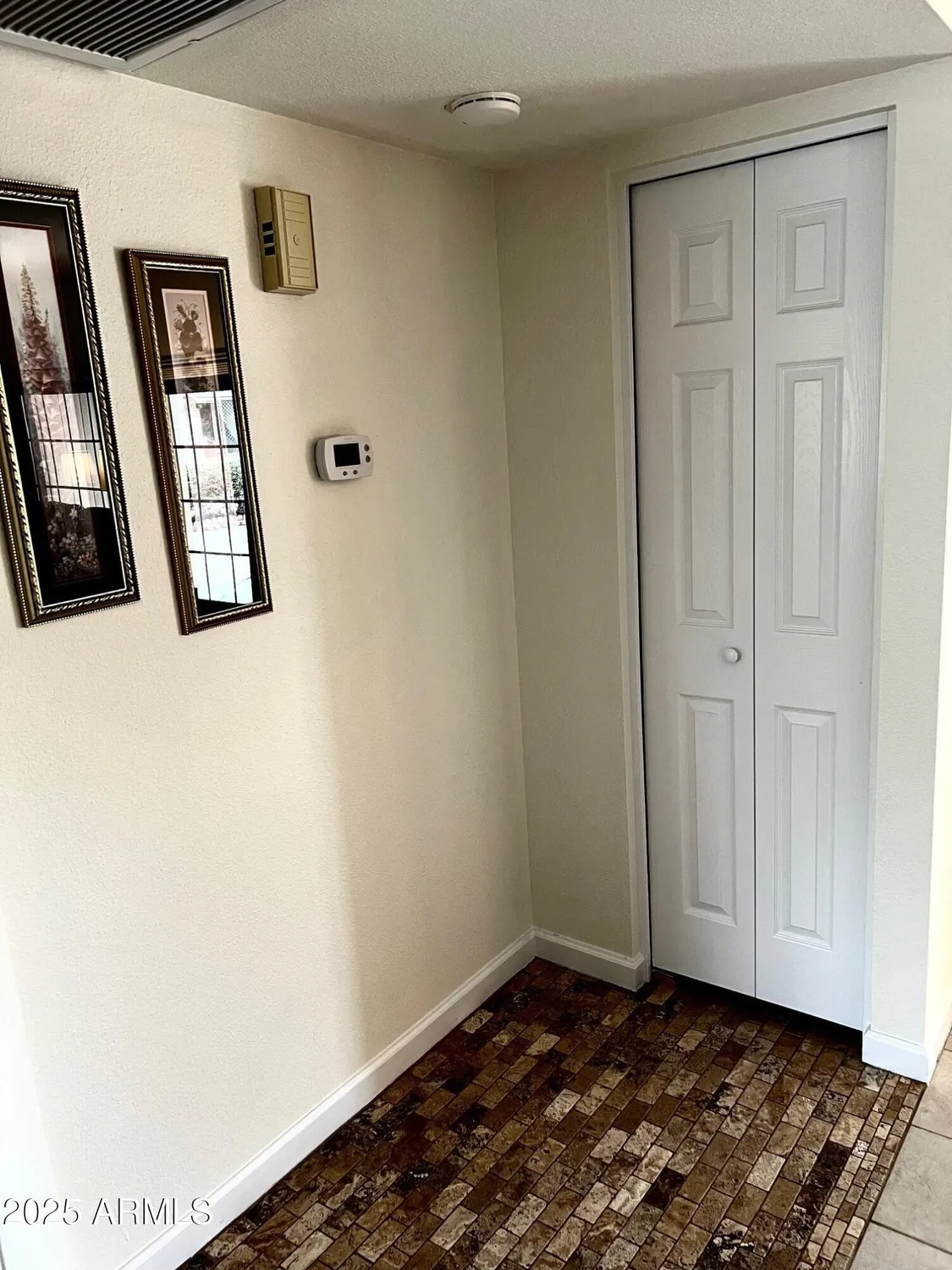 Property Slideshow image 13 of 52 | 1142 s 81st pl, Mesa, AZ, 85208