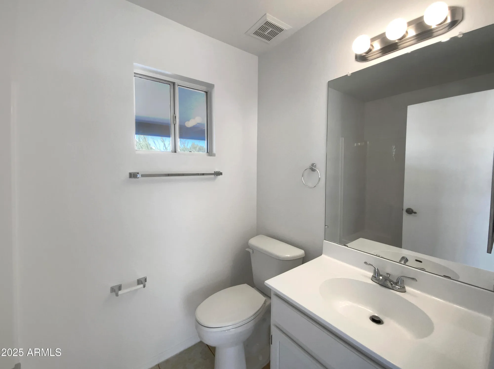 Property Slideshow image 4 of 17 | 6512 s sawgrass dr, Chandler, AZ, 85249