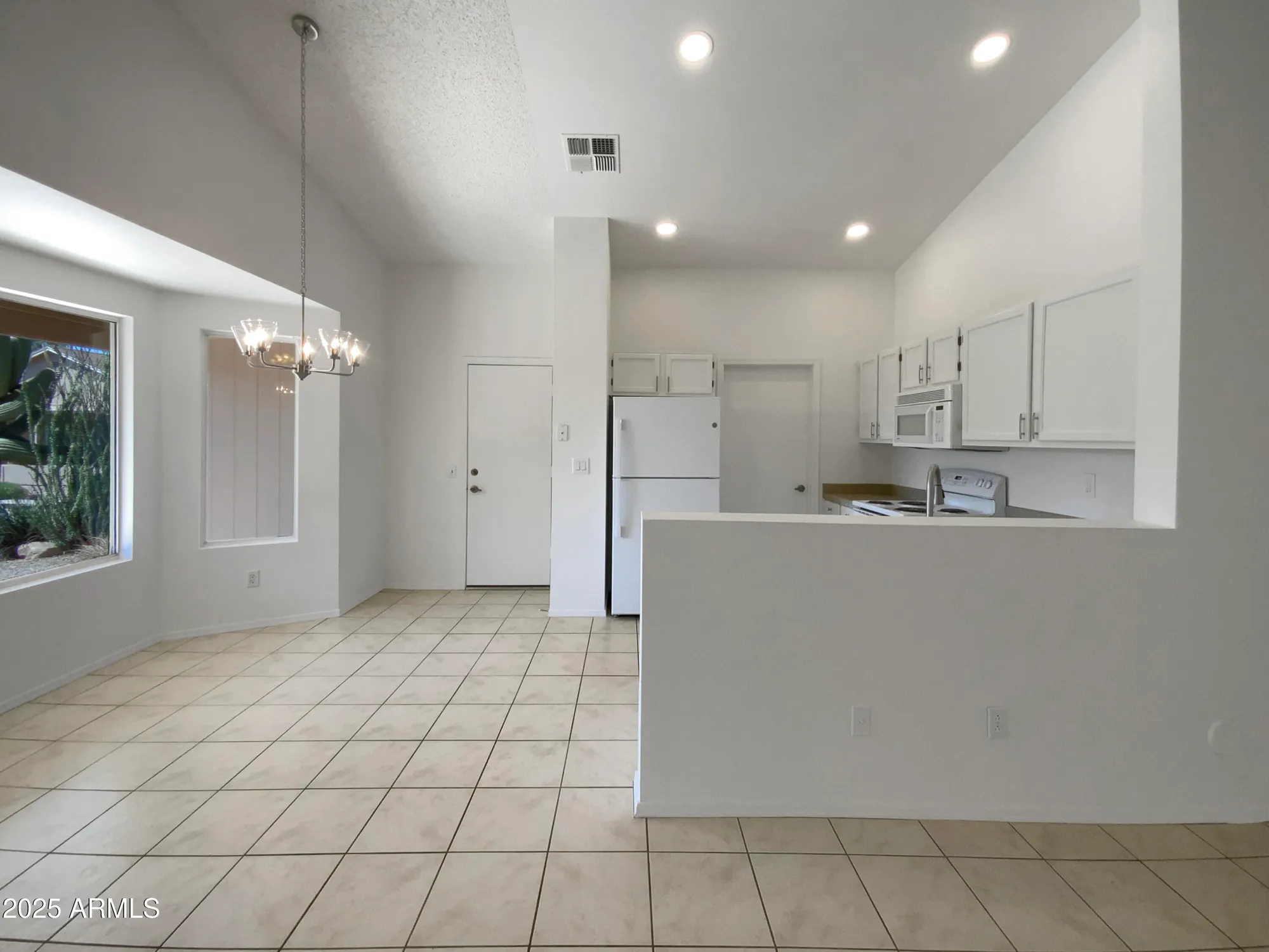 Property Slideshow image 11 of 17 | 6512 s sawgrass dr, Chandler, AZ, 85249