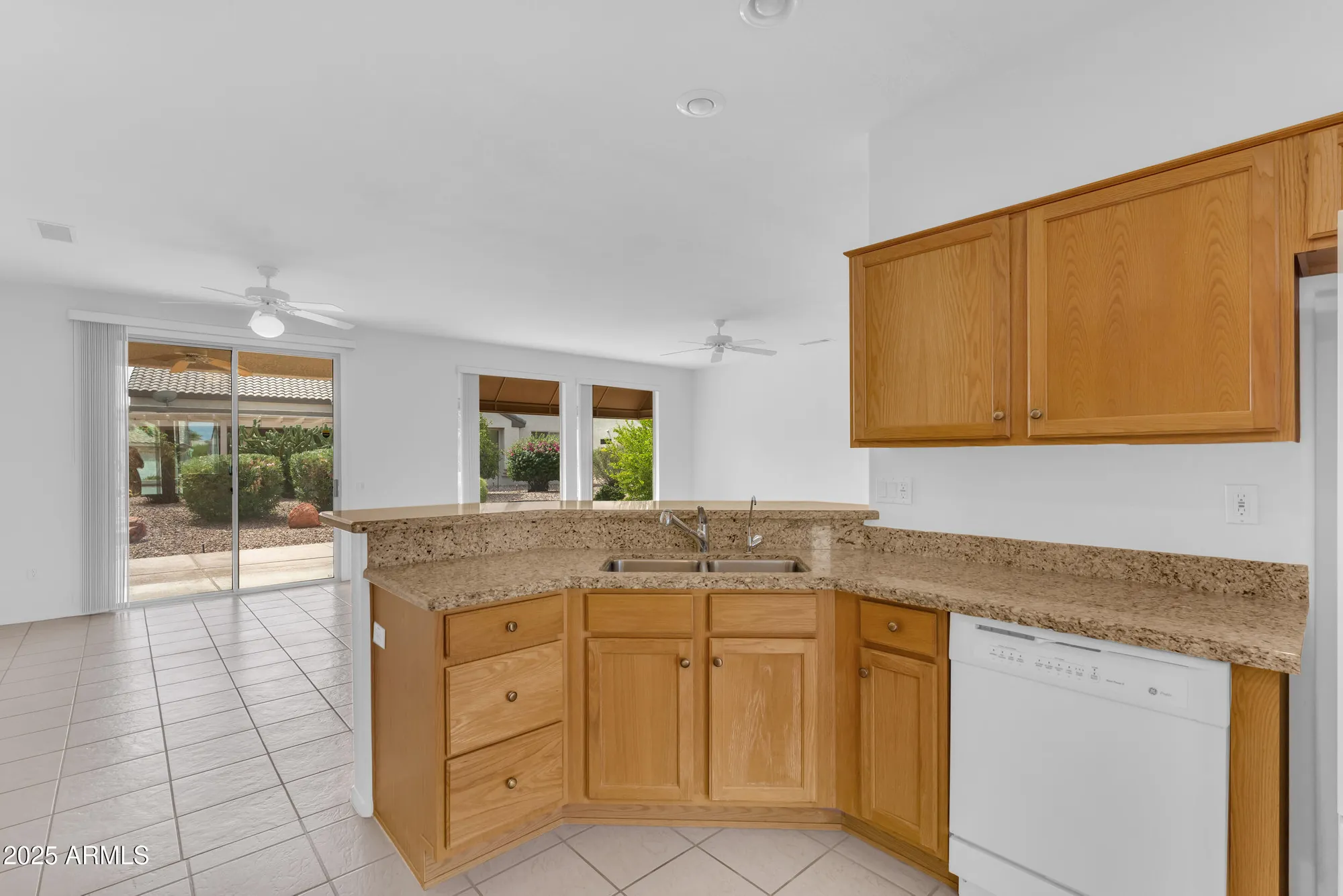 Property Slideshow image 14 of 50 | 15713 w star view ln, Surprise, AZ, 85374
