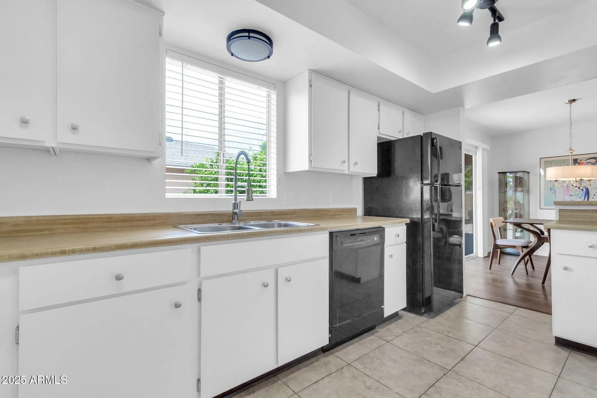 Property Slideshow image 4 of 29 | 26447 s snead dr, Sun Lakes, AZ, 85248