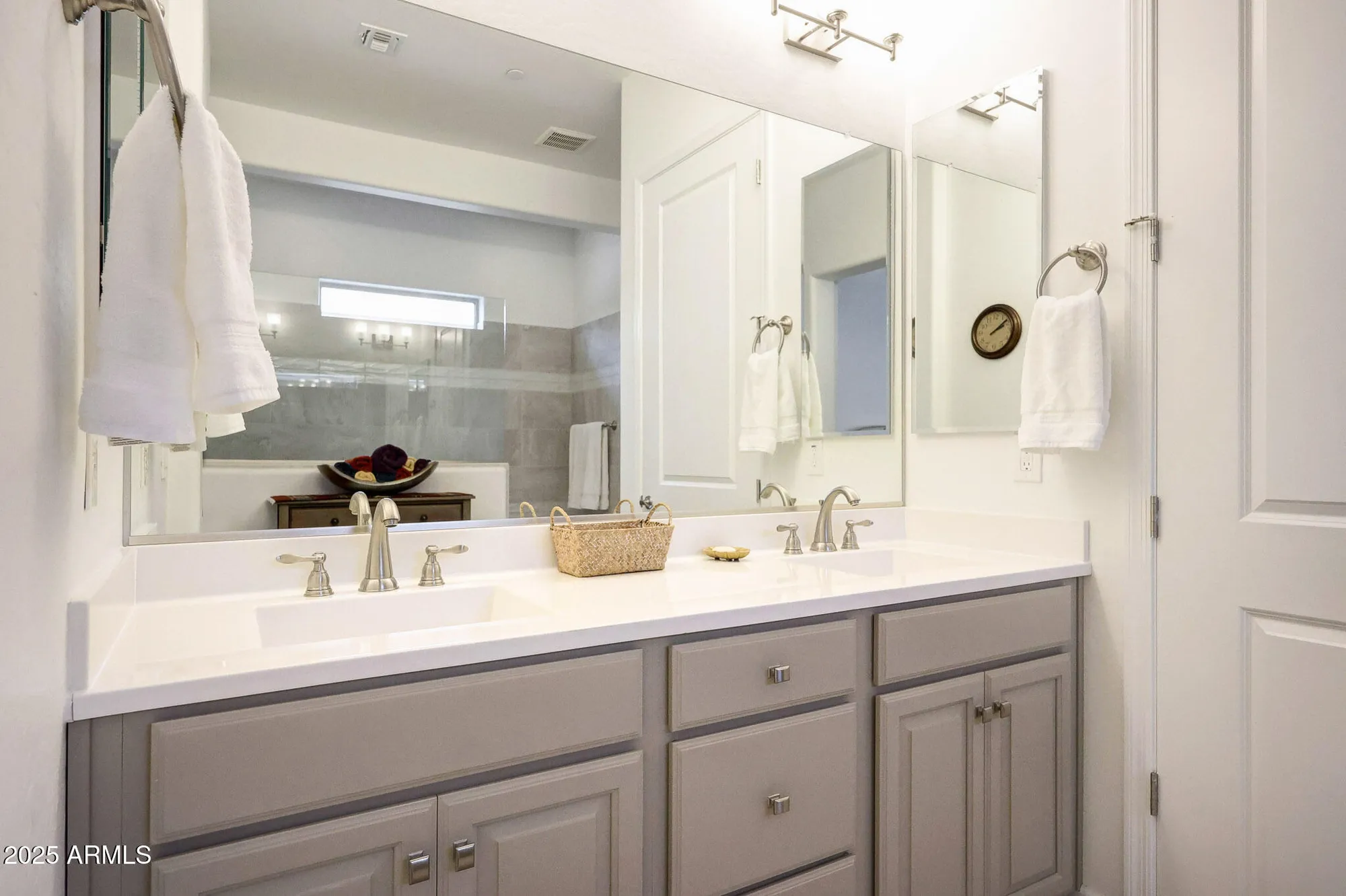 Property Slideshow image 18 of 44 | 20771 w colter st, Buckeye, AZ, 85396