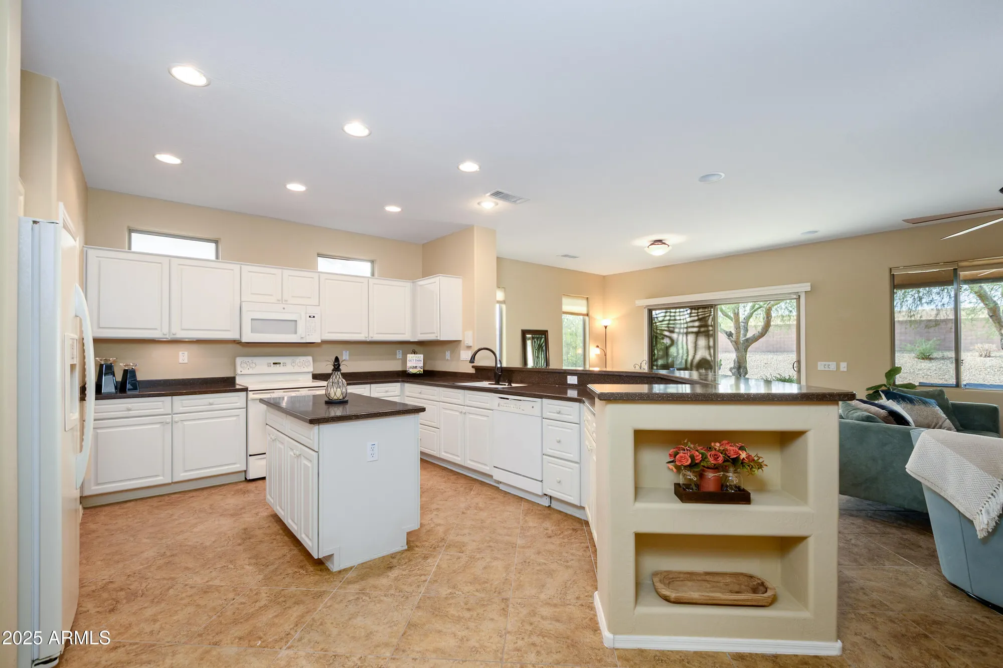 Property Slideshow image 13 of 73 | 20972 n canyon whisper dr, Surprise, AZ, 85387