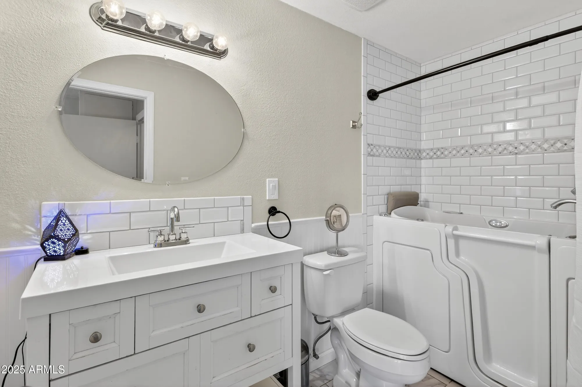 Property Slideshow image 18 of 46 | 4846 e paiute st, Phoenix, AZ, 85044