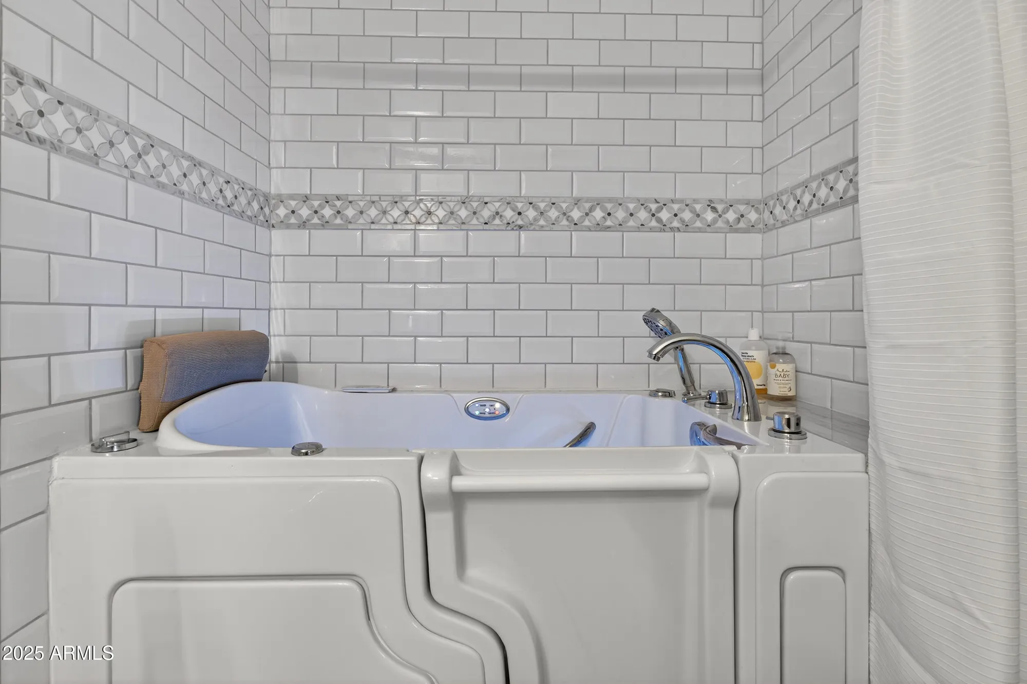 Property Slideshow image 19 of 46 | 4846 e paiute st, Phoenix, AZ, 85044