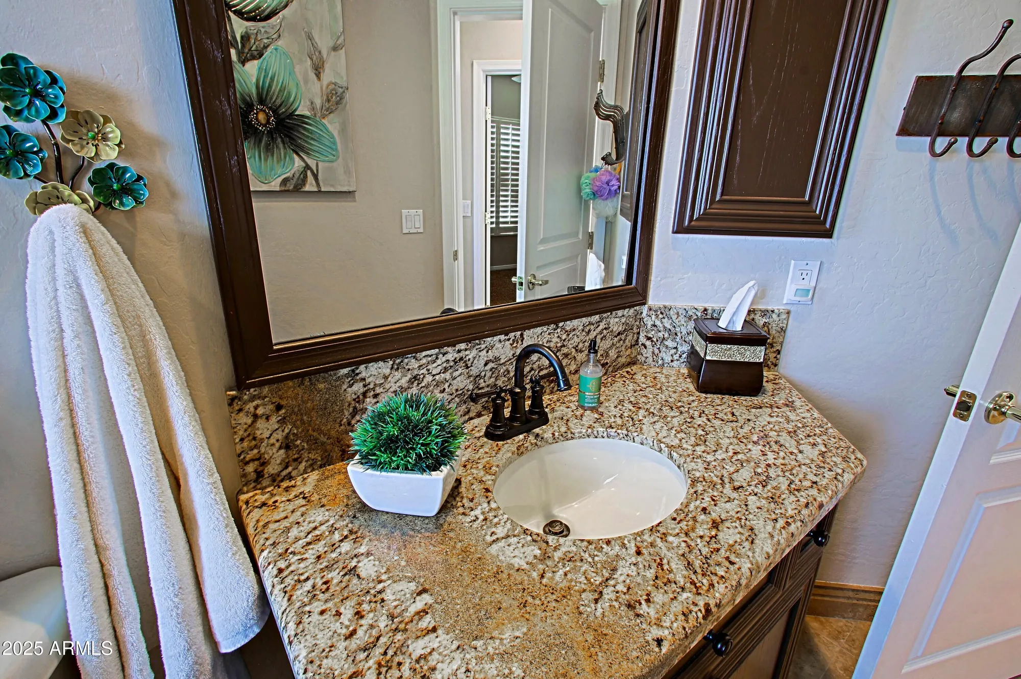Property Slideshow image 36 of 67 | 33389 n 71st st, Scottsdale, AZ, 85266