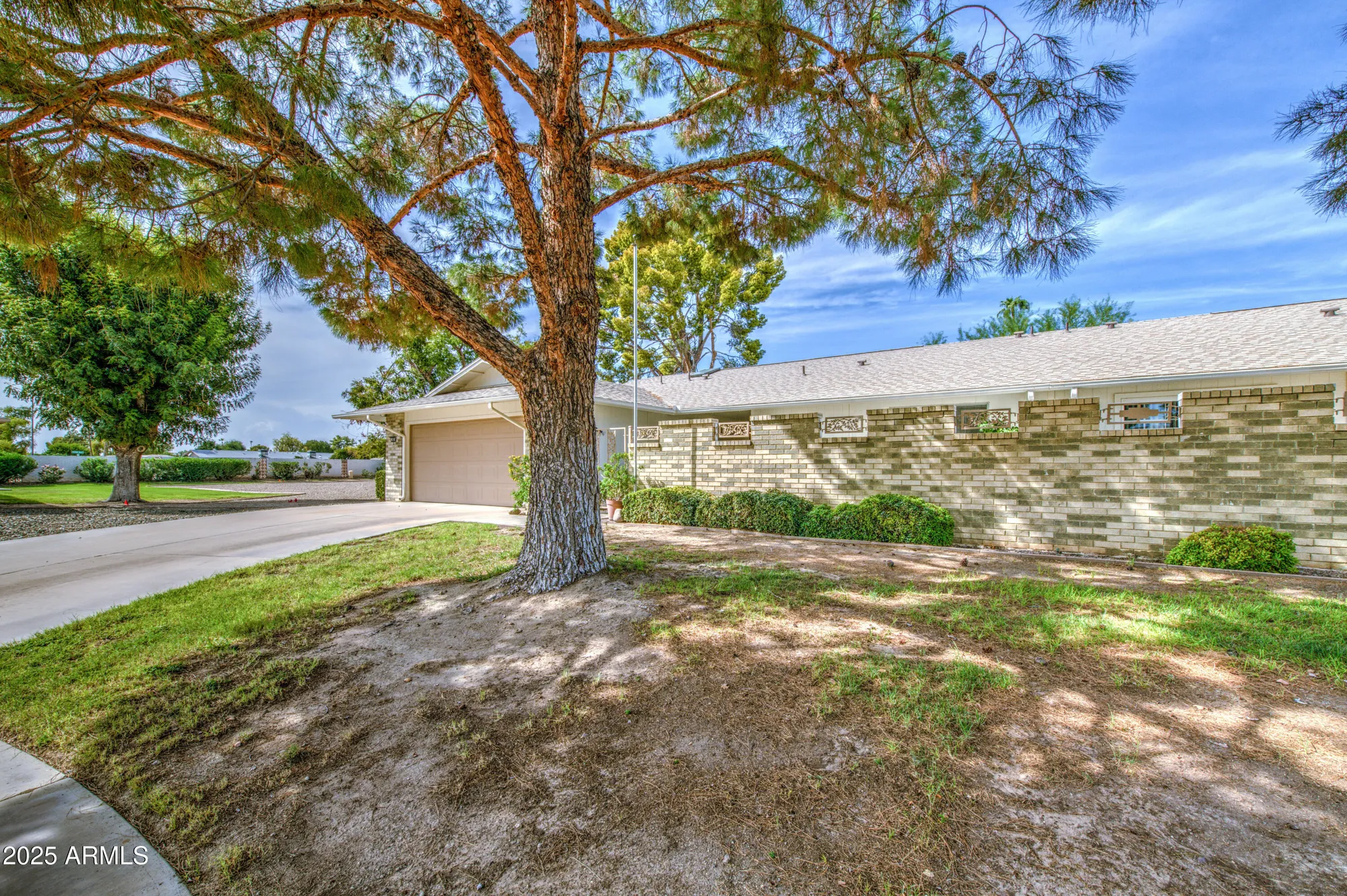 Property Slideshow image 9 of 34 | 9874 w highwood ct, Sun City, AZ, 85373