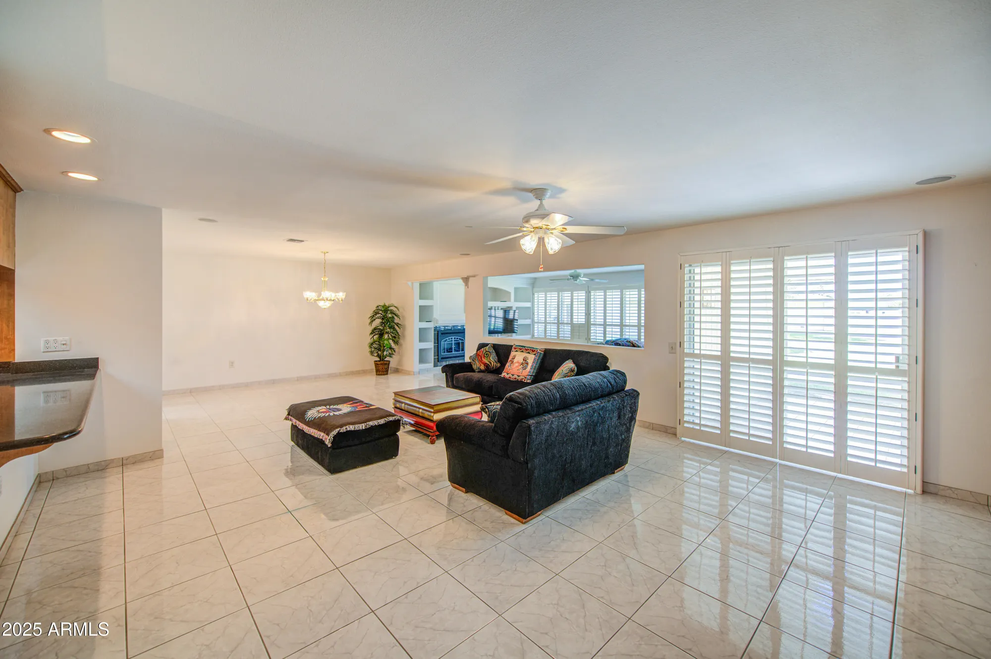 Property Slideshow image 11 of 34 | 9874 w highwood ct, Sun City, AZ, 85373