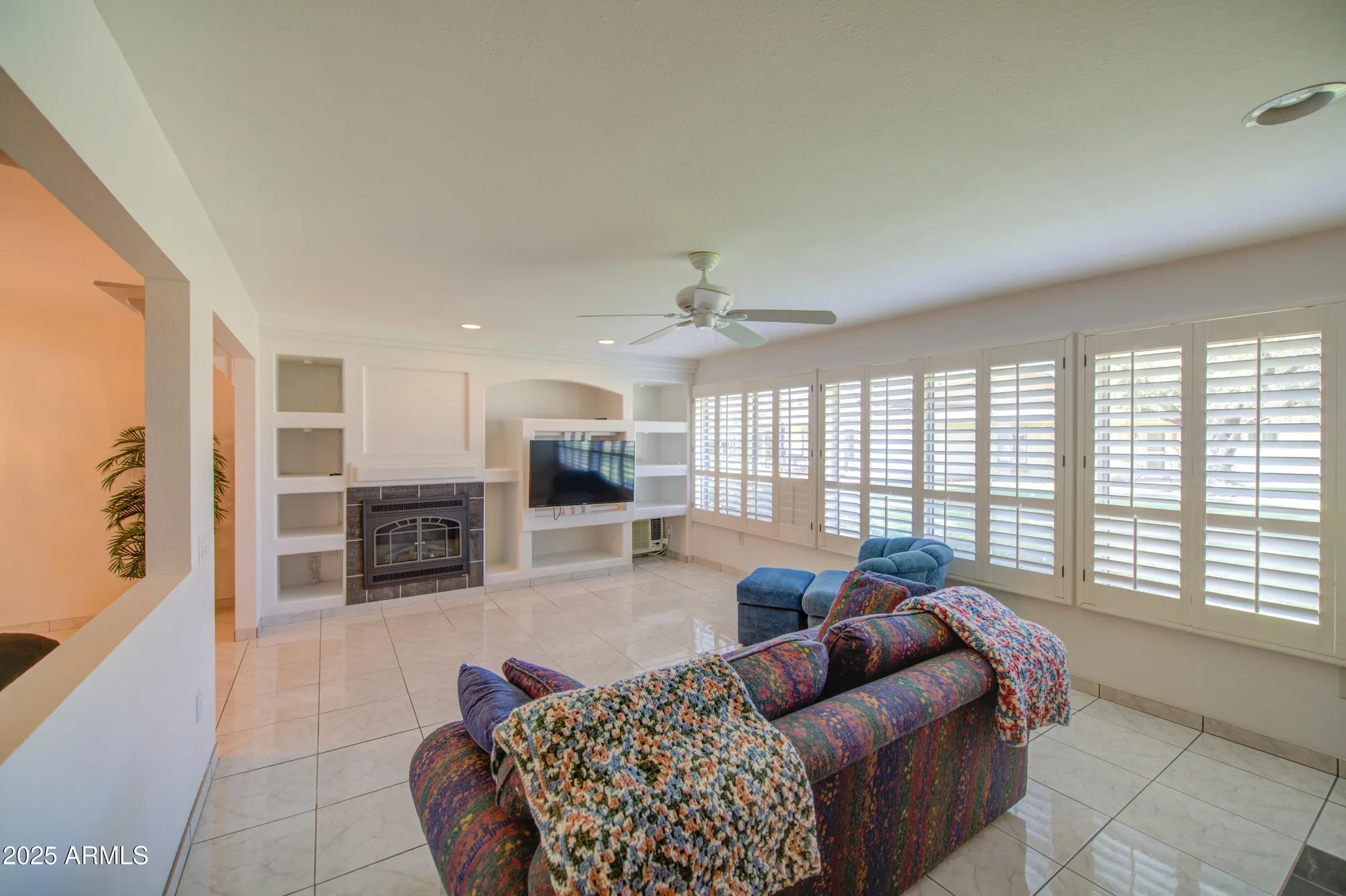 Property Slideshow image 19 of 34 | 9874 w highwood ct, Sun City, AZ, 85373