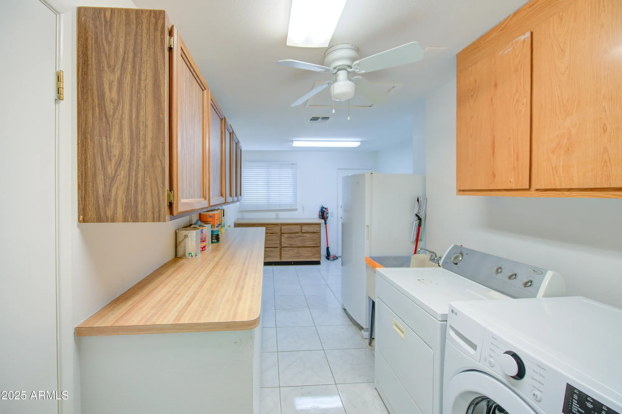 Property Slideshow image 28 of 34 | 9874 w highwood ct, Sun City, AZ, 85373