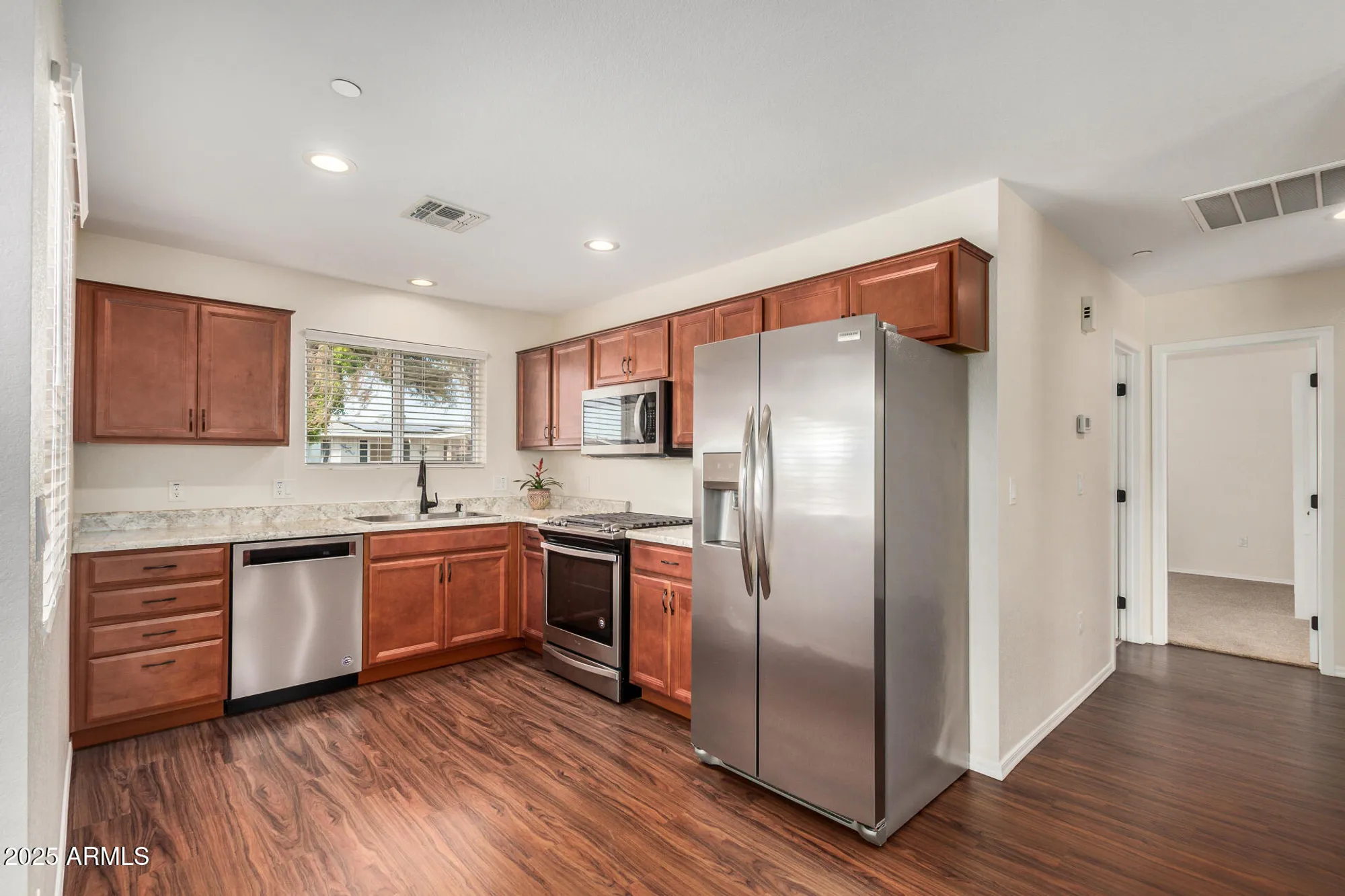 Property Slideshow image 12 of 25 | 10535 w clair dr, Sun City, AZ, 85351