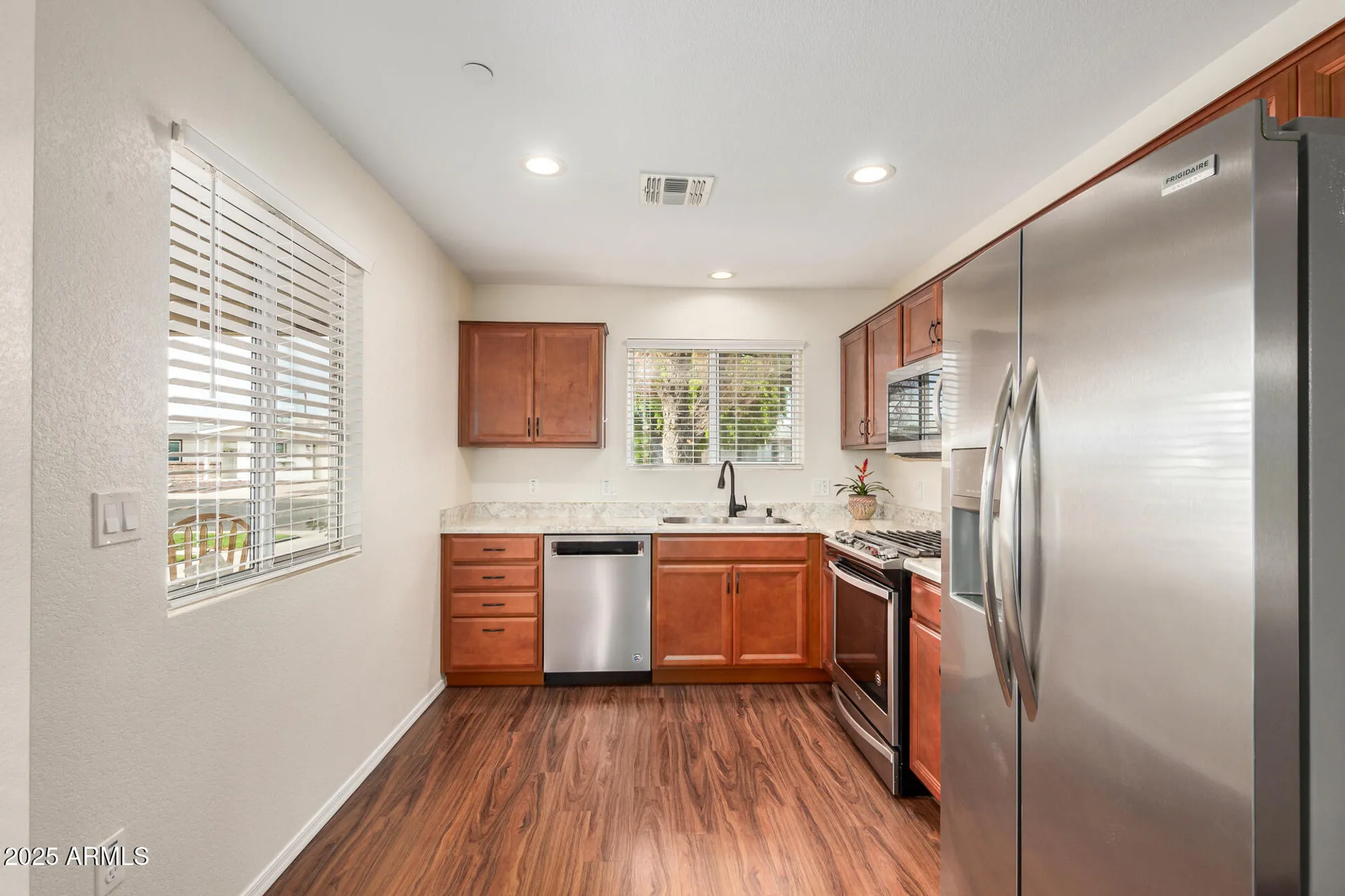 Property Slideshow image 19 of 25 | 10535 w clair dr, Sun City, AZ, 85351