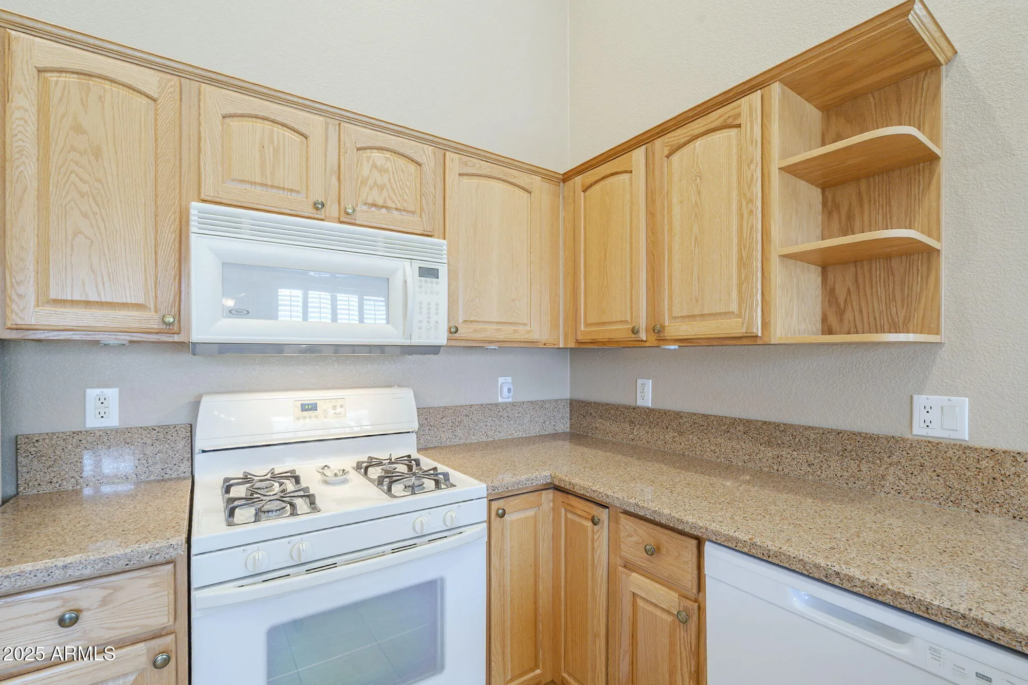 Property Slideshow image 14 of 61 | 9612 e champagne dr, Sun Lakes, AZ, 85248