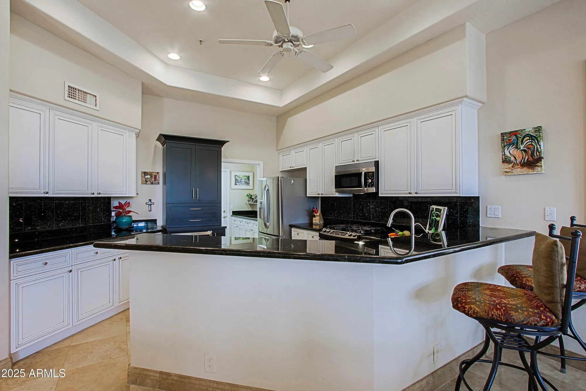 Property Slideshow image 10 of 67 | 33389 n 71st st, Scottsdale, AZ, 85266