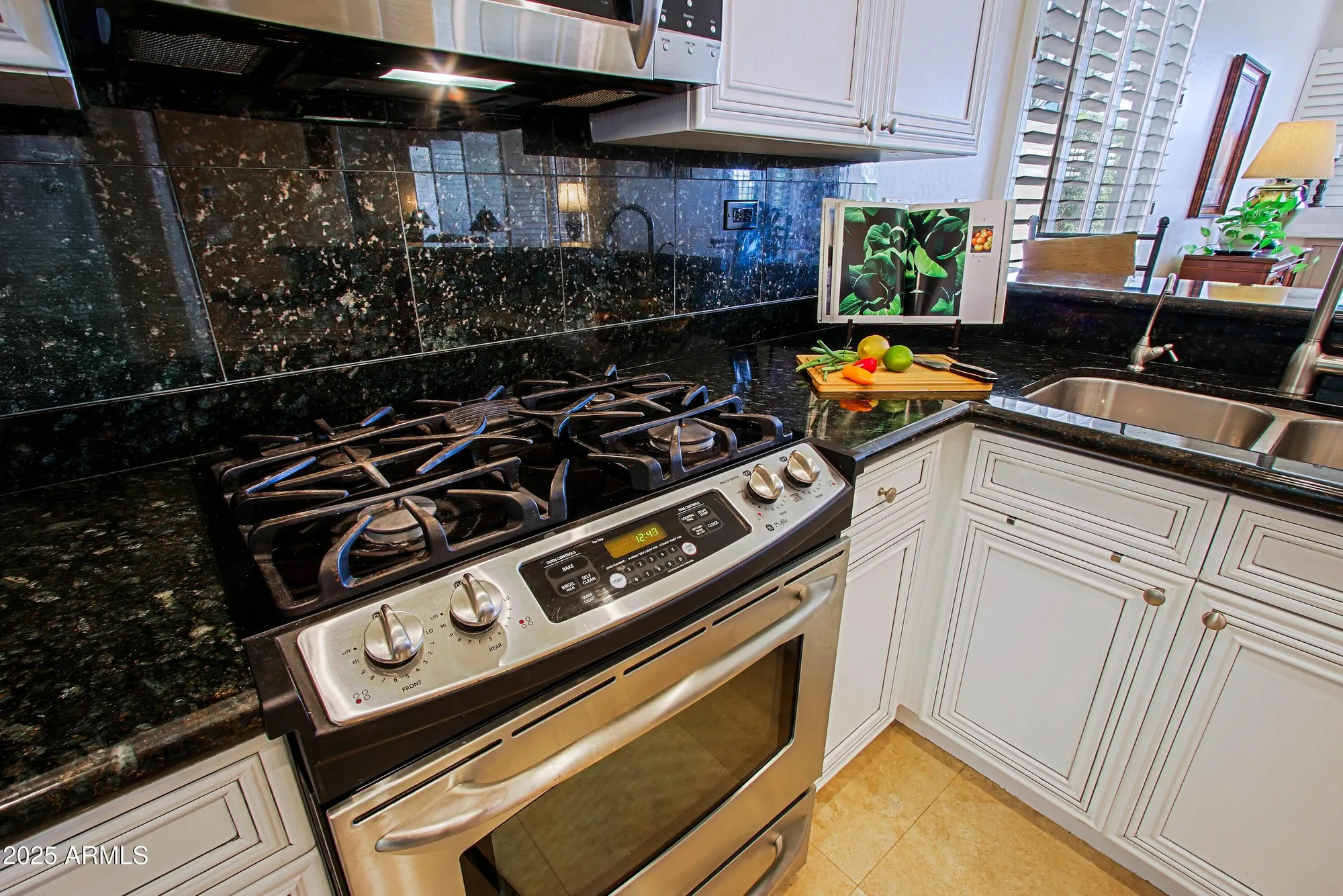 Property Slideshow image 8 of 67 | 33389 n 71st st, Scottsdale, AZ, 85266