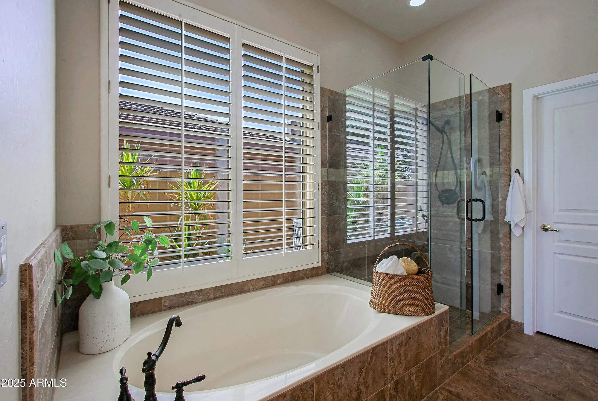 Property Slideshow image 31 of 67 | 33389 n 71st st, Scottsdale, AZ, 85266