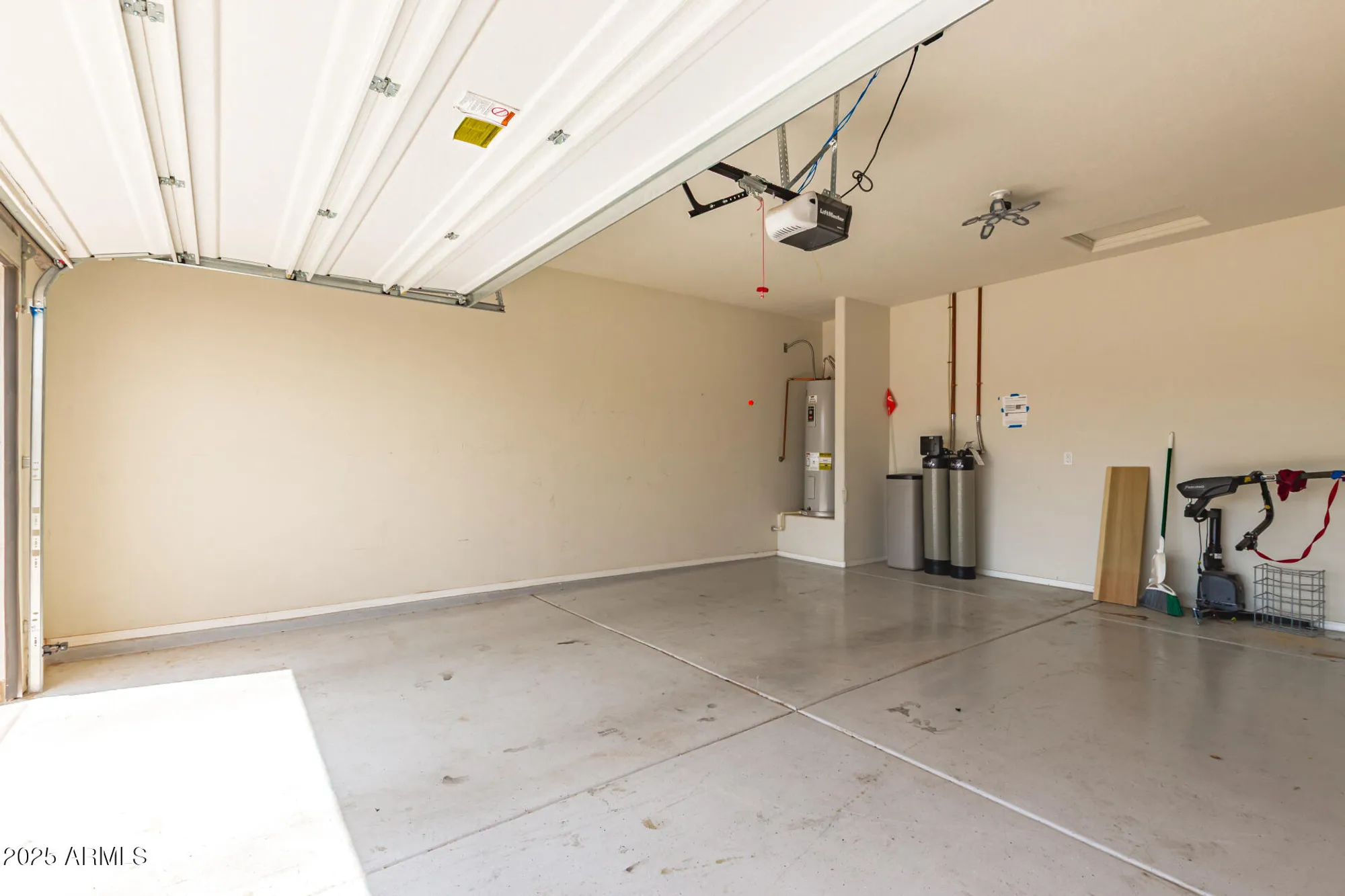 Property Slideshow image 23 of 27 | 2418 e santa barbara trl, Casa Grande, AZ, 85194