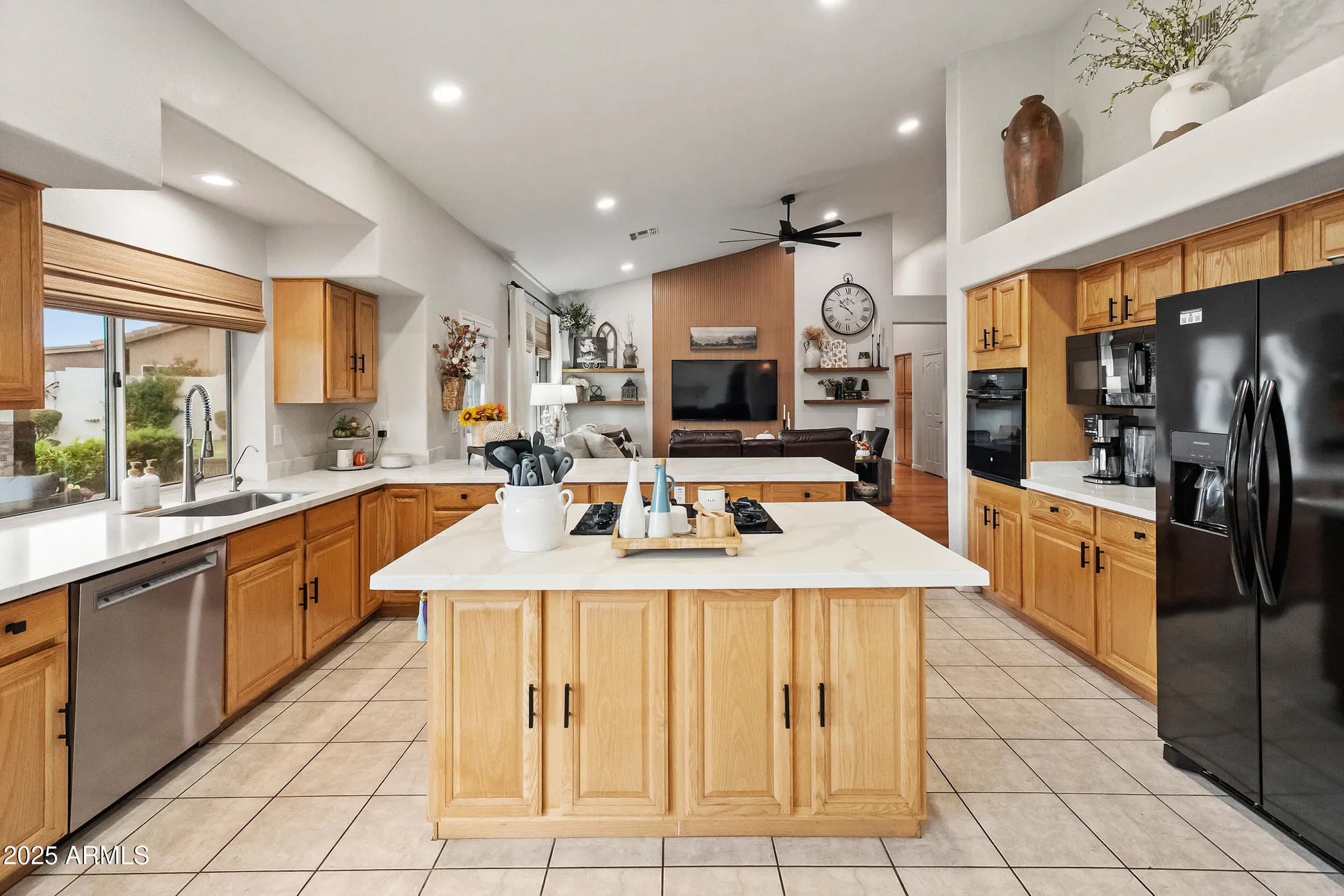 Property Slideshow image 19 of 48 | 8623 w escuda dr, Peoria, AZ, 85382