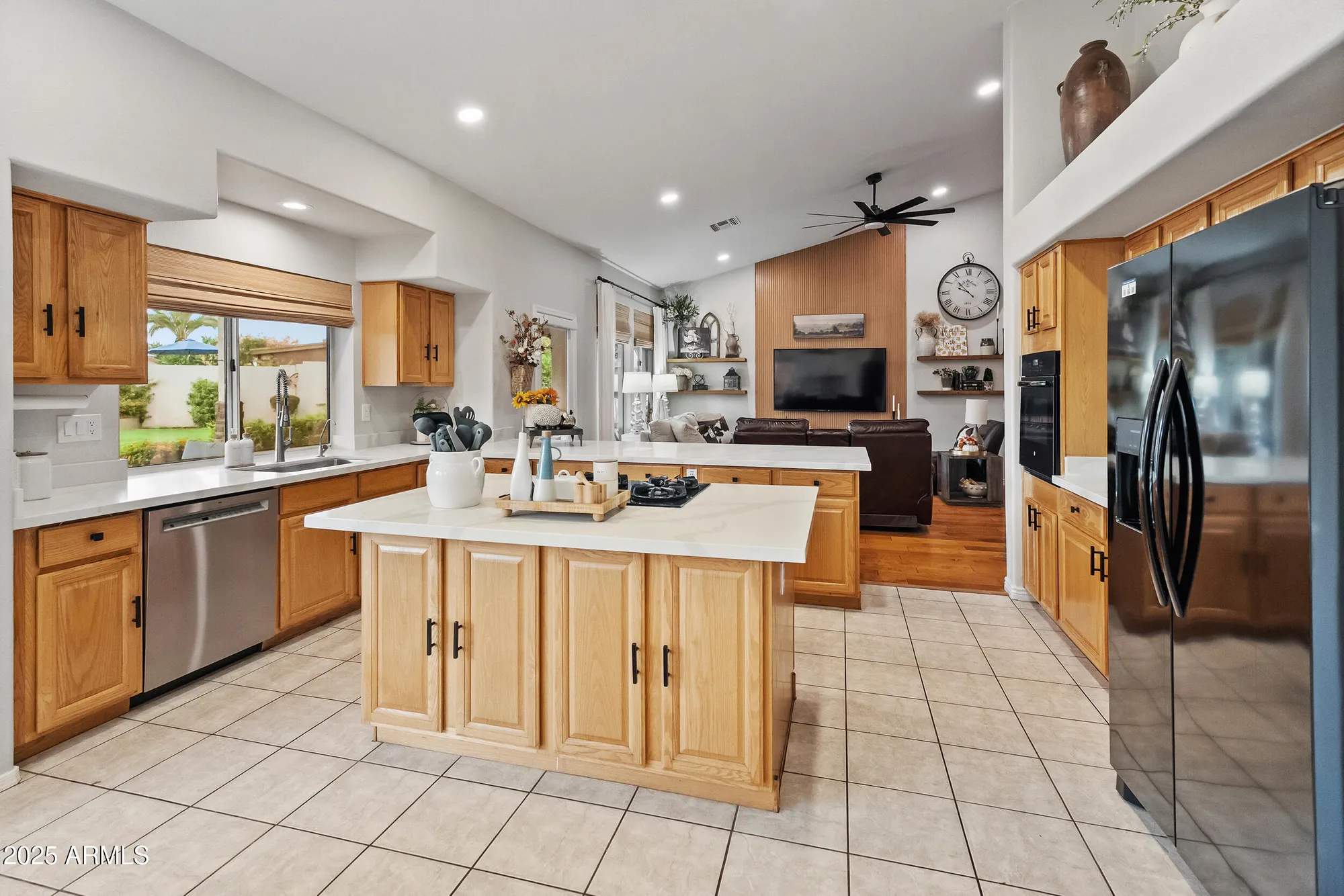 Property Slideshow image 20 of 48 | 8623 w escuda dr, Peoria, AZ, 85382