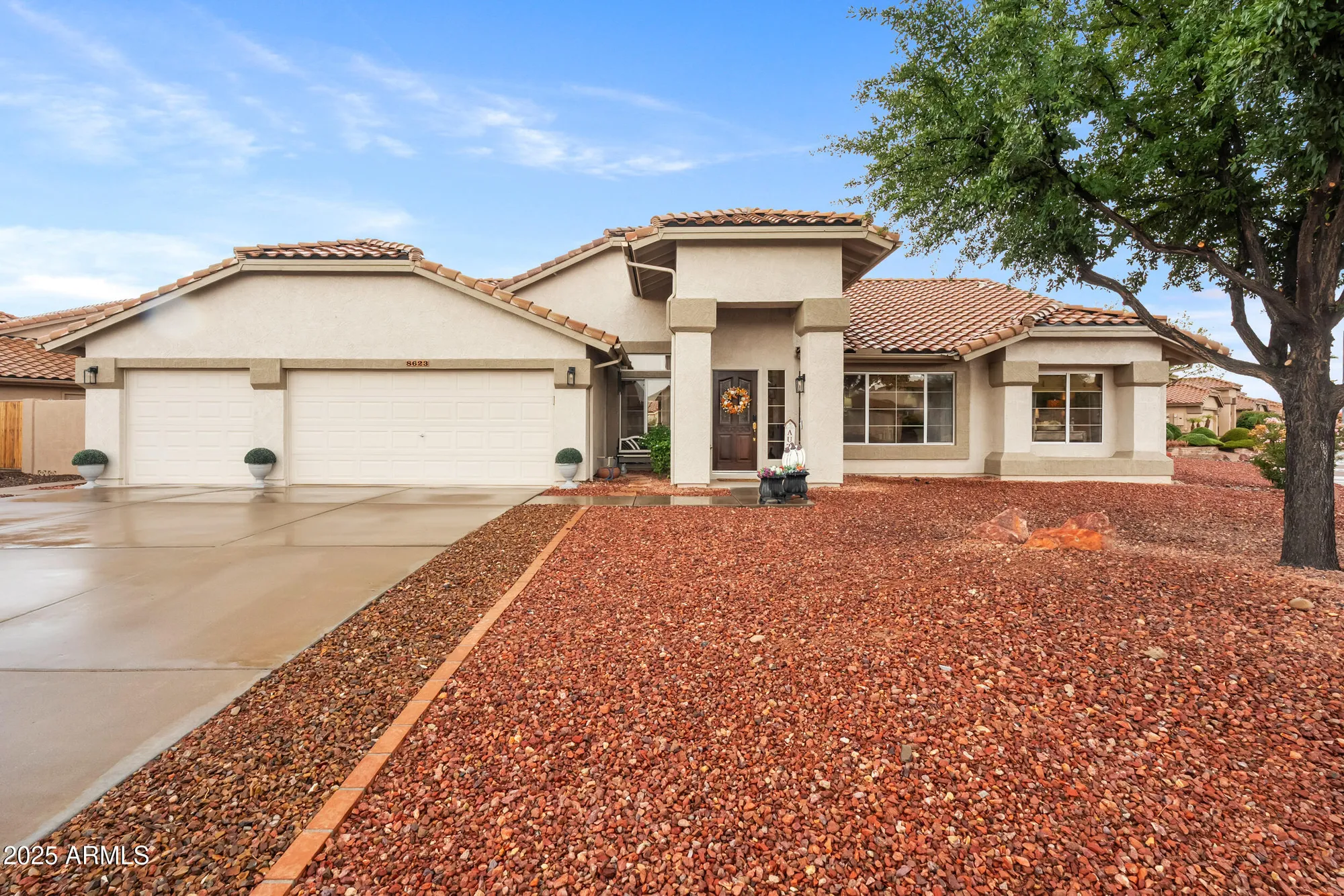 Property Slideshow image 1 of 48 | 8623 w escuda dr, Peoria, AZ, 85382