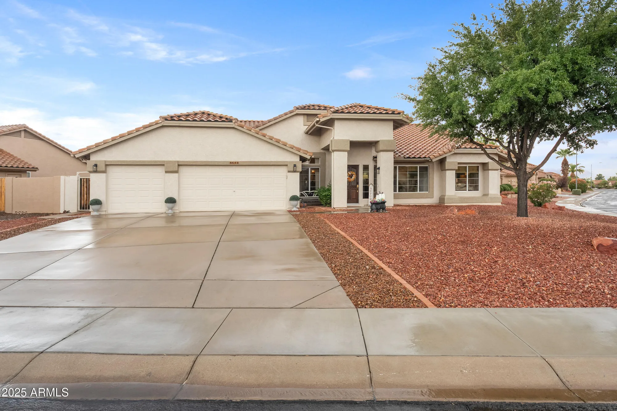 Property Slideshow image 7 of 48 | 8623 w escuda dr, Peoria, AZ, 85382