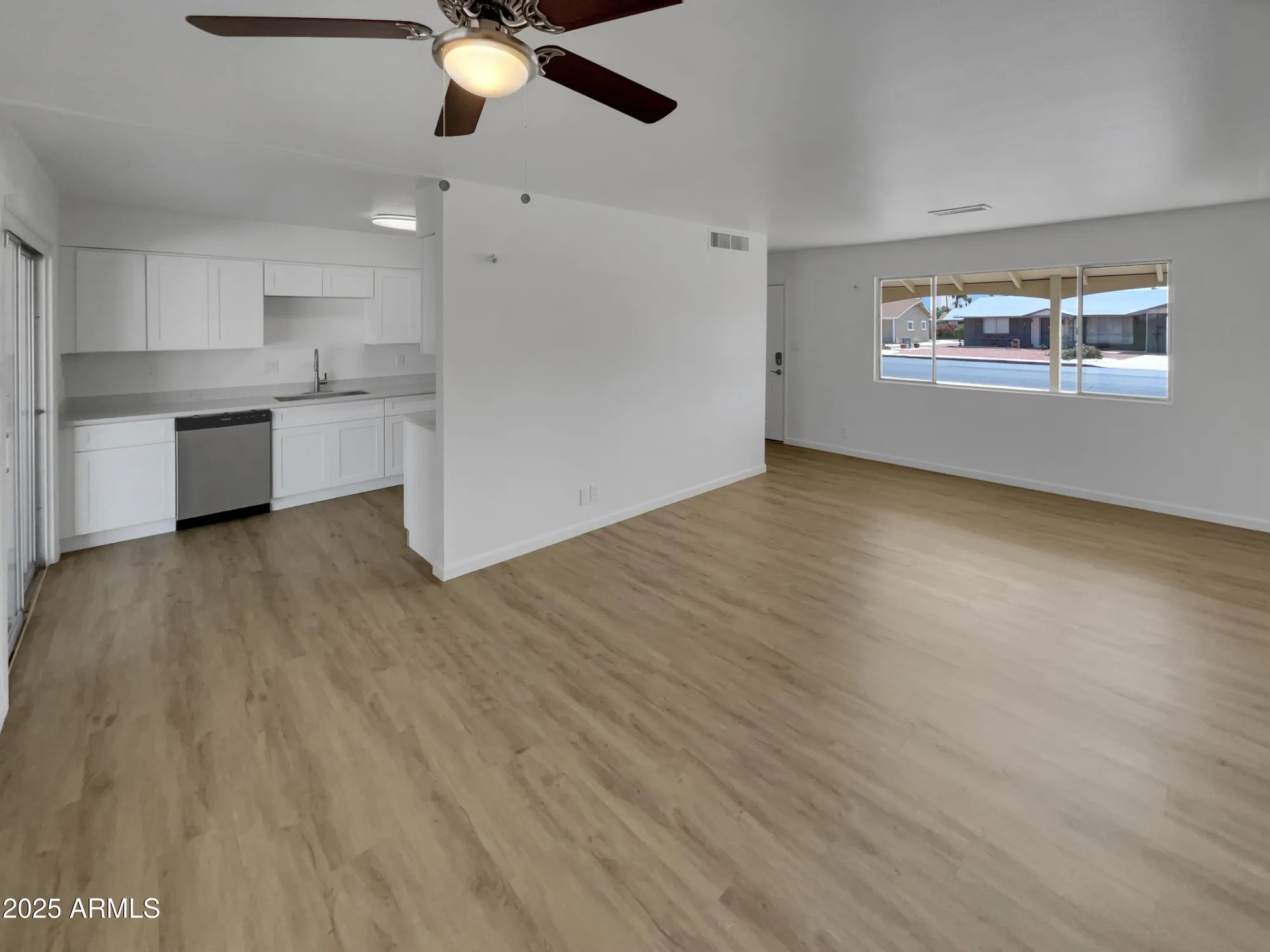 Property Slideshow image 3 of 28 | 10414 w sun city blvd, Sun City, AZ, 85351