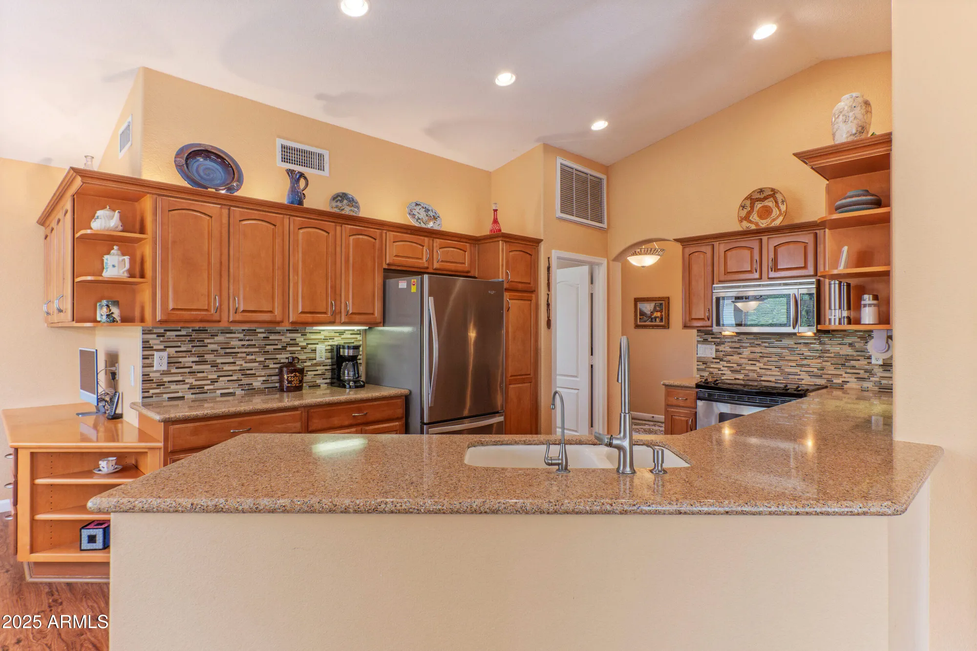 Property Slideshow image 8 of 21 | 14821 w catalina dr, Goodyear, AZ, 85395