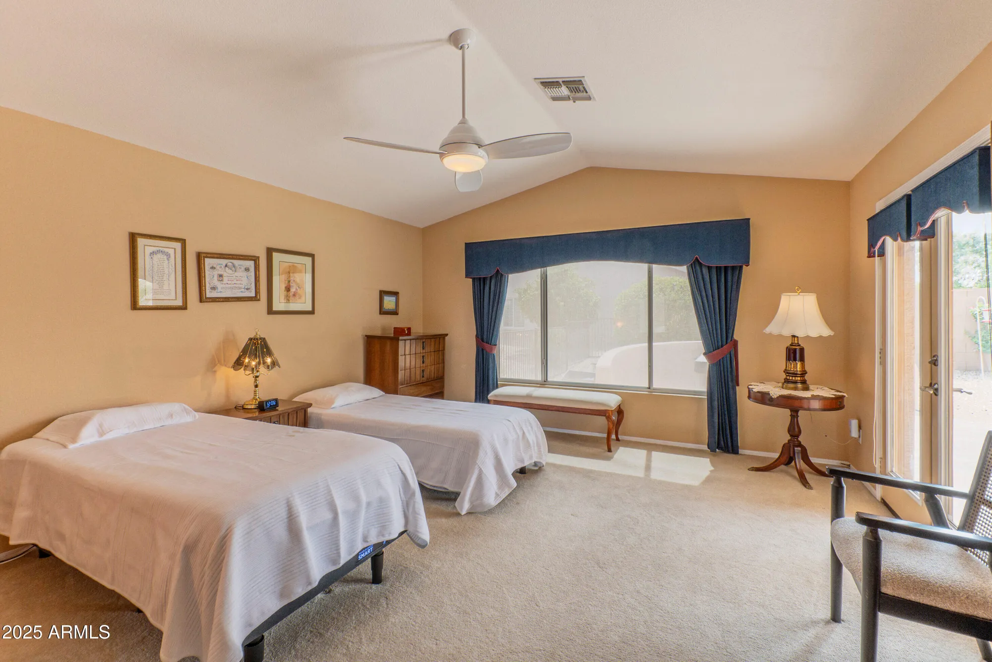 Property Slideshow image 13 of 21 | 14821 w catalina dr, Goodyear, AZ, 85395