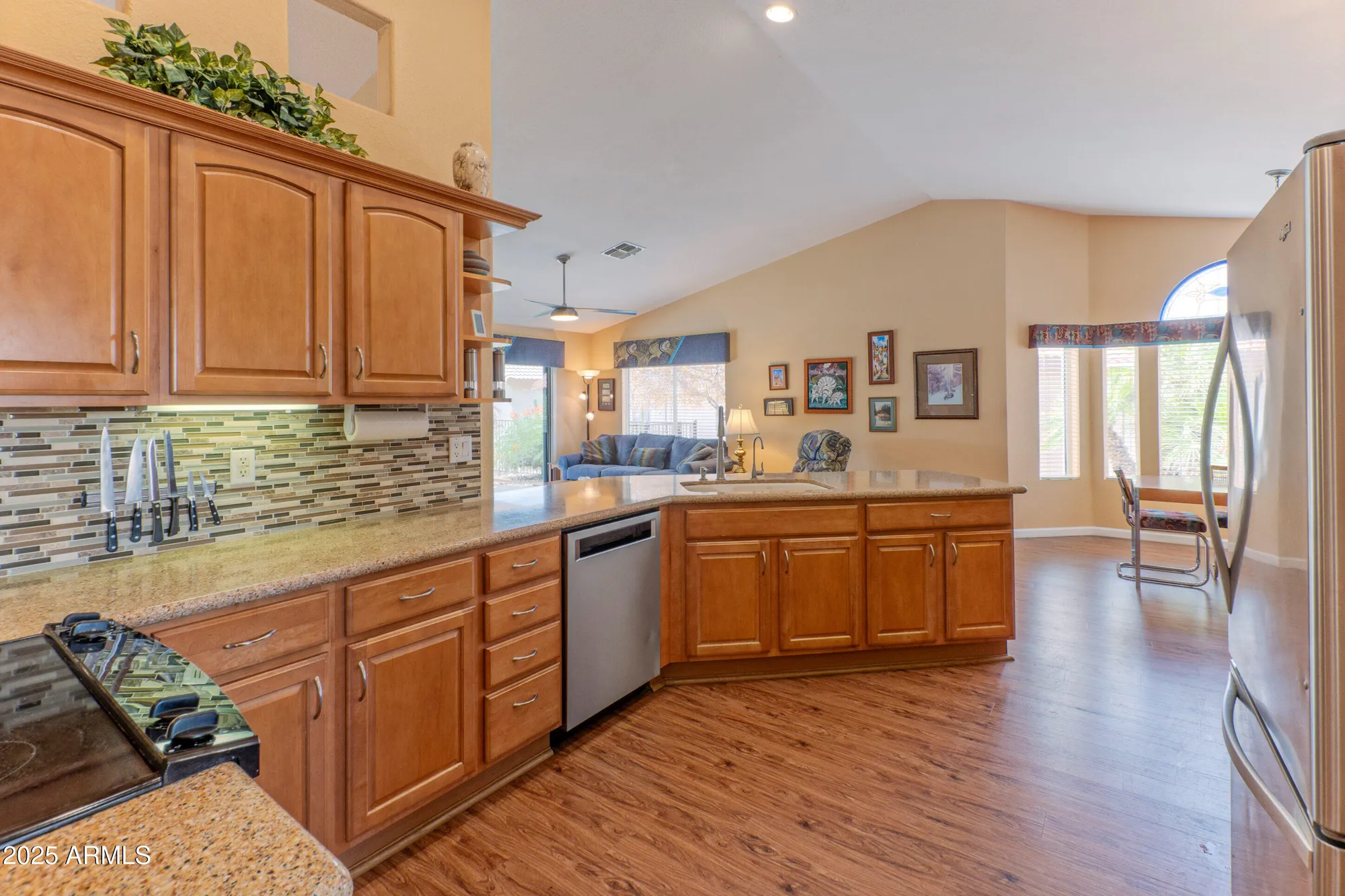 Property Slideshow image 10 of 21 | 14821 w catalina dr, Goodyear, AZ, 85395