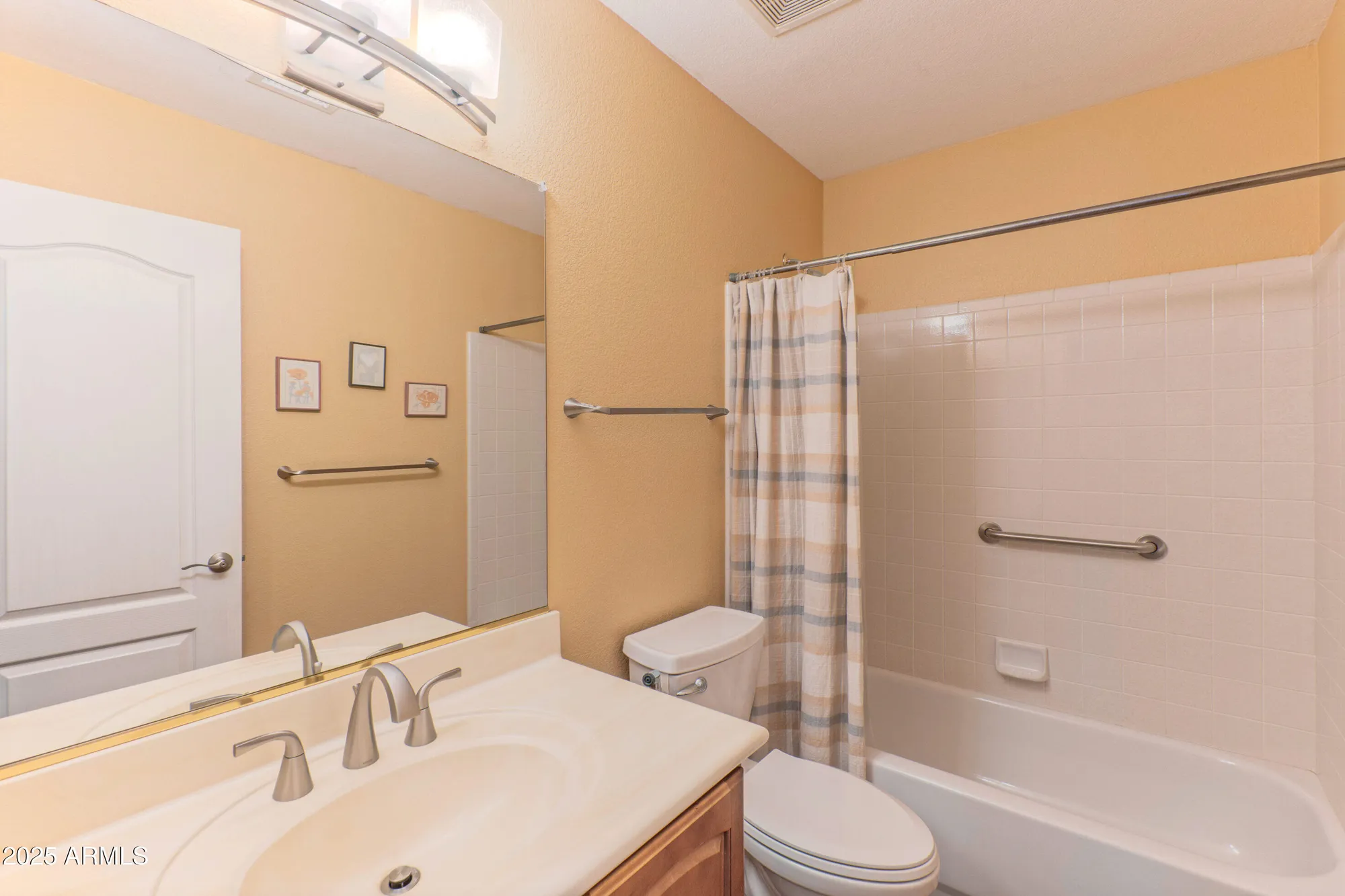 Property Slideshow image 16 of 21 | 14821 w catalina dr, Goodyear, AZ, 85395