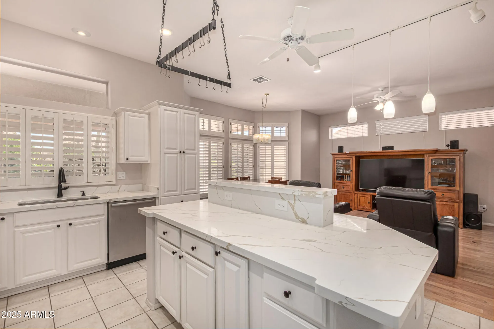 Property Slideshow image 18 of 51 | 15137 w las brizas ln, Sun City West, AZ, 85375