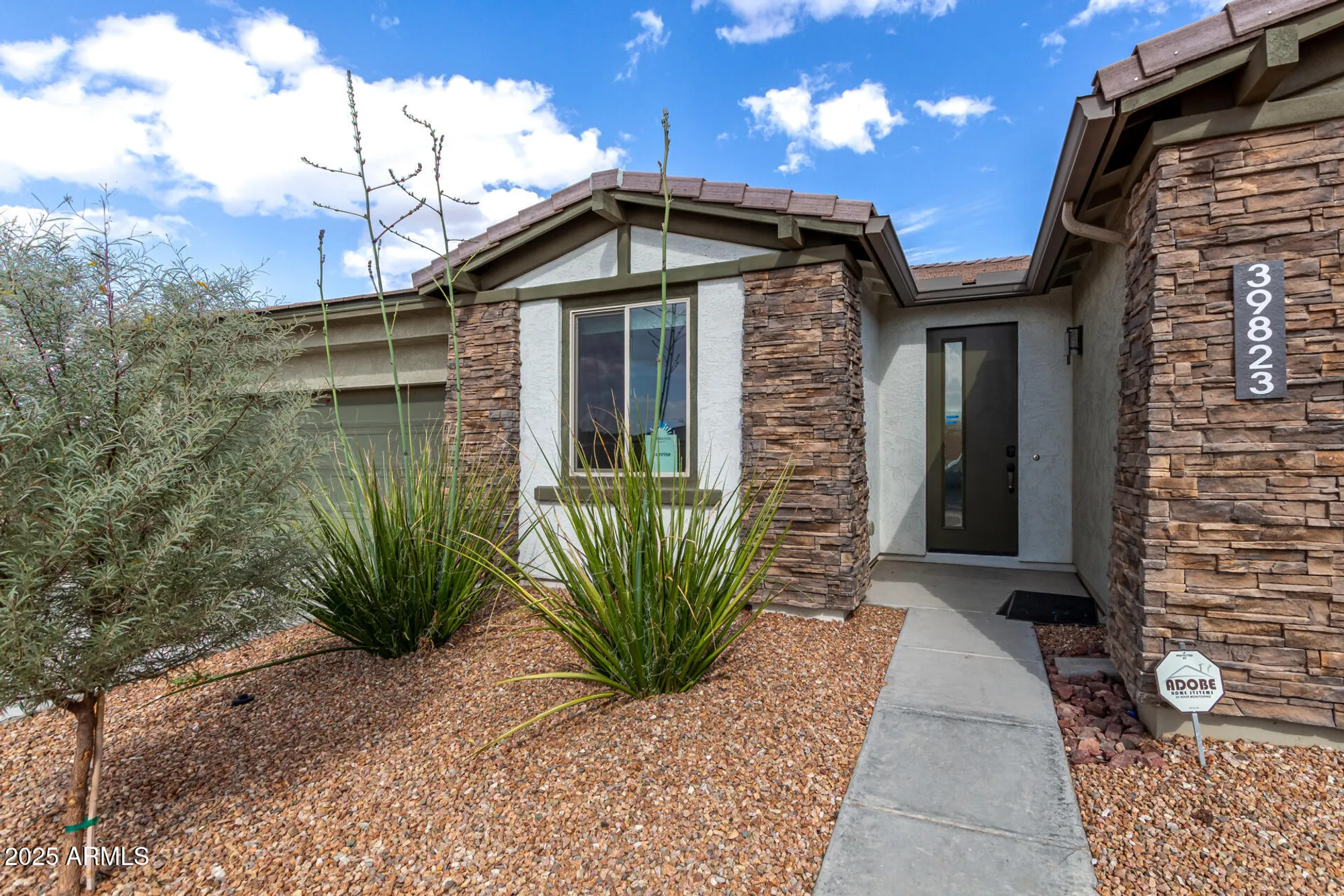 Property Slideshow image 4 of 27 | 39807 n collins ln, San Tan Valley, AZ, 85140
