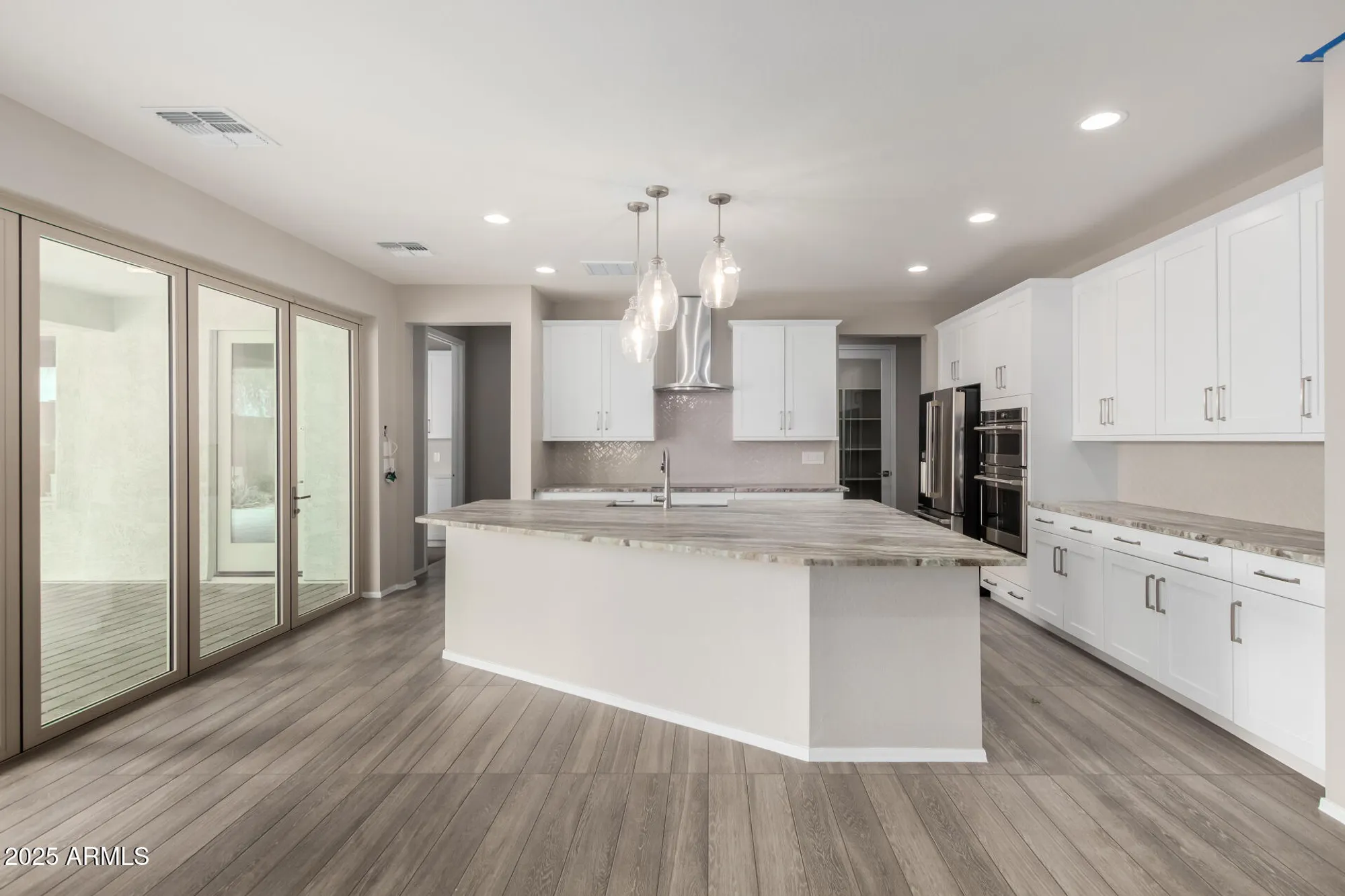 Property Slideshow image 8 of 27 | 39807 n collins ln, San Tan Valley, AZ, 85140