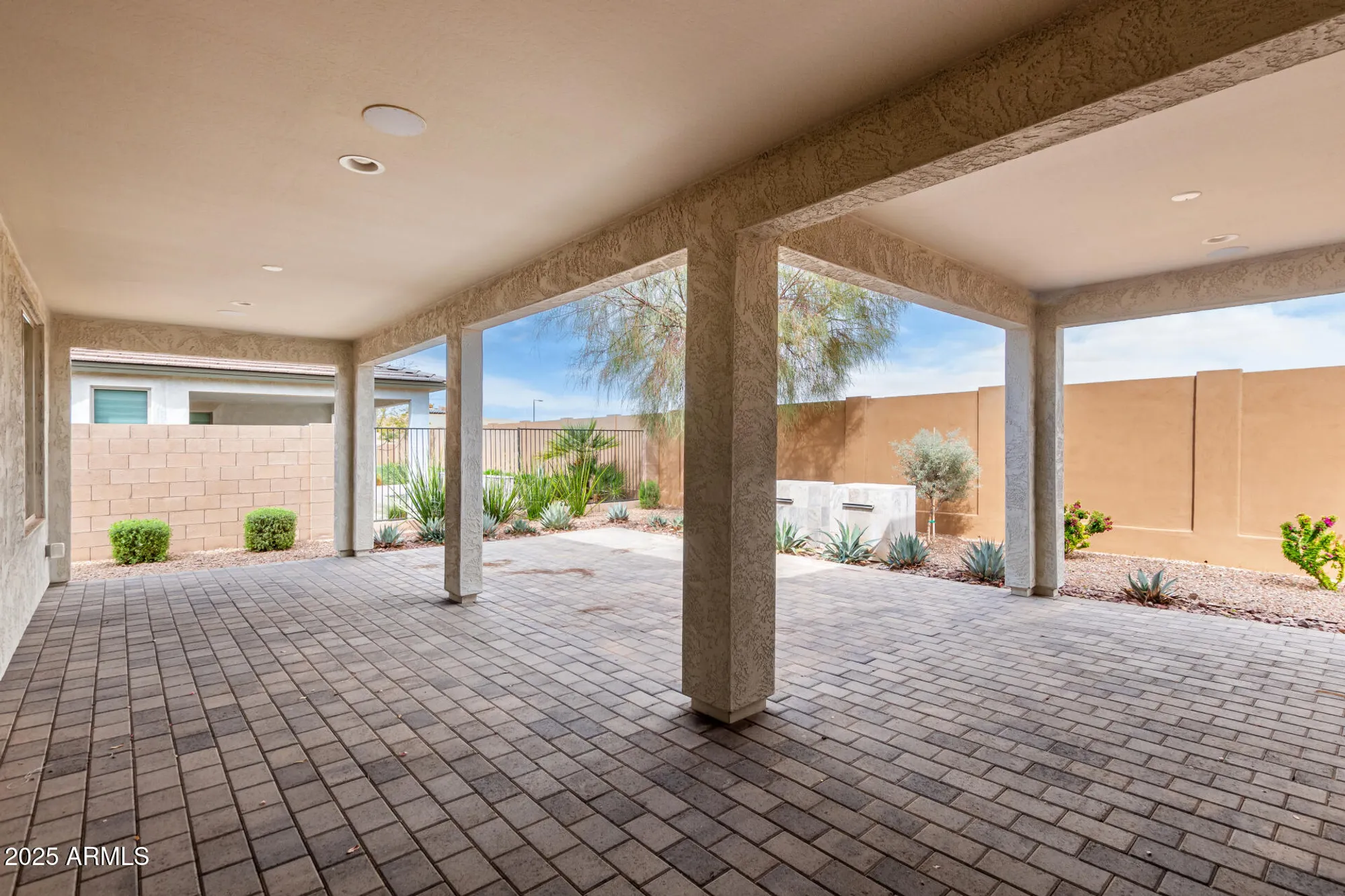 Property Slideshow image 24 of 27 | 39807 n collins ln, San Tan Valley, AZ, 85140