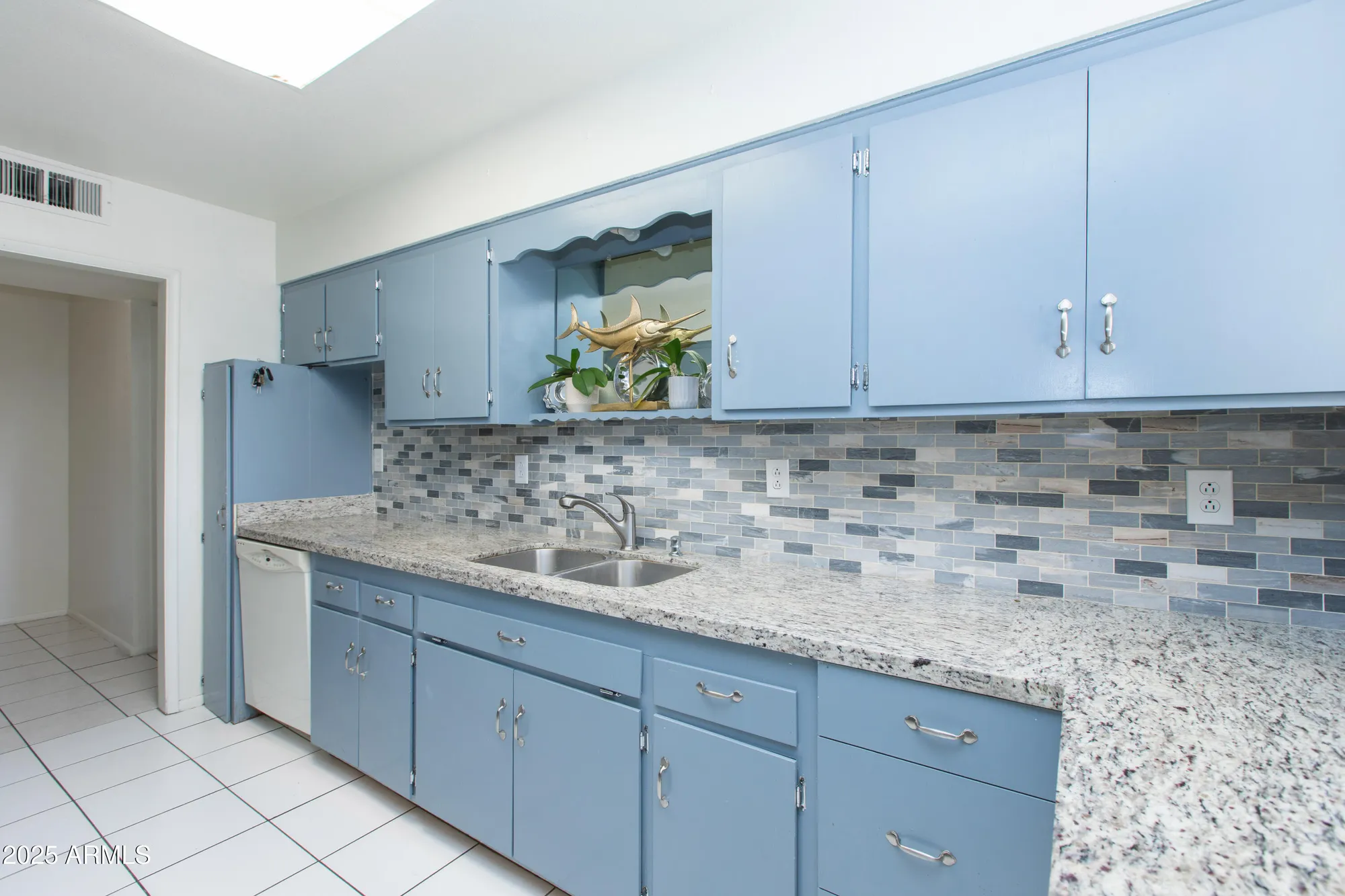 Property Slideshow image 13 of 59 | 12062 n saint annes dr, Sun City, AZ, 85351