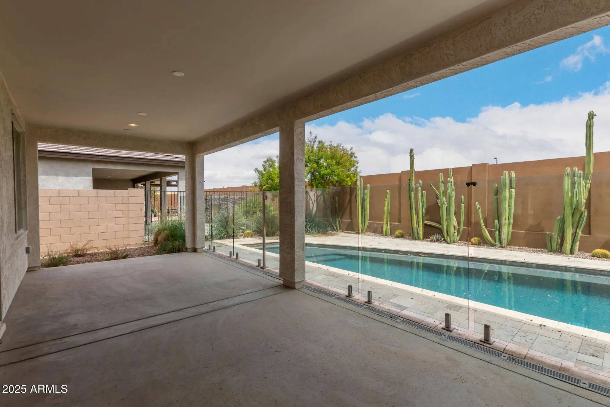 Property Slideshow image 29 of 36 | 39763 n collins ln, San Tan Valley, AZ, 85140