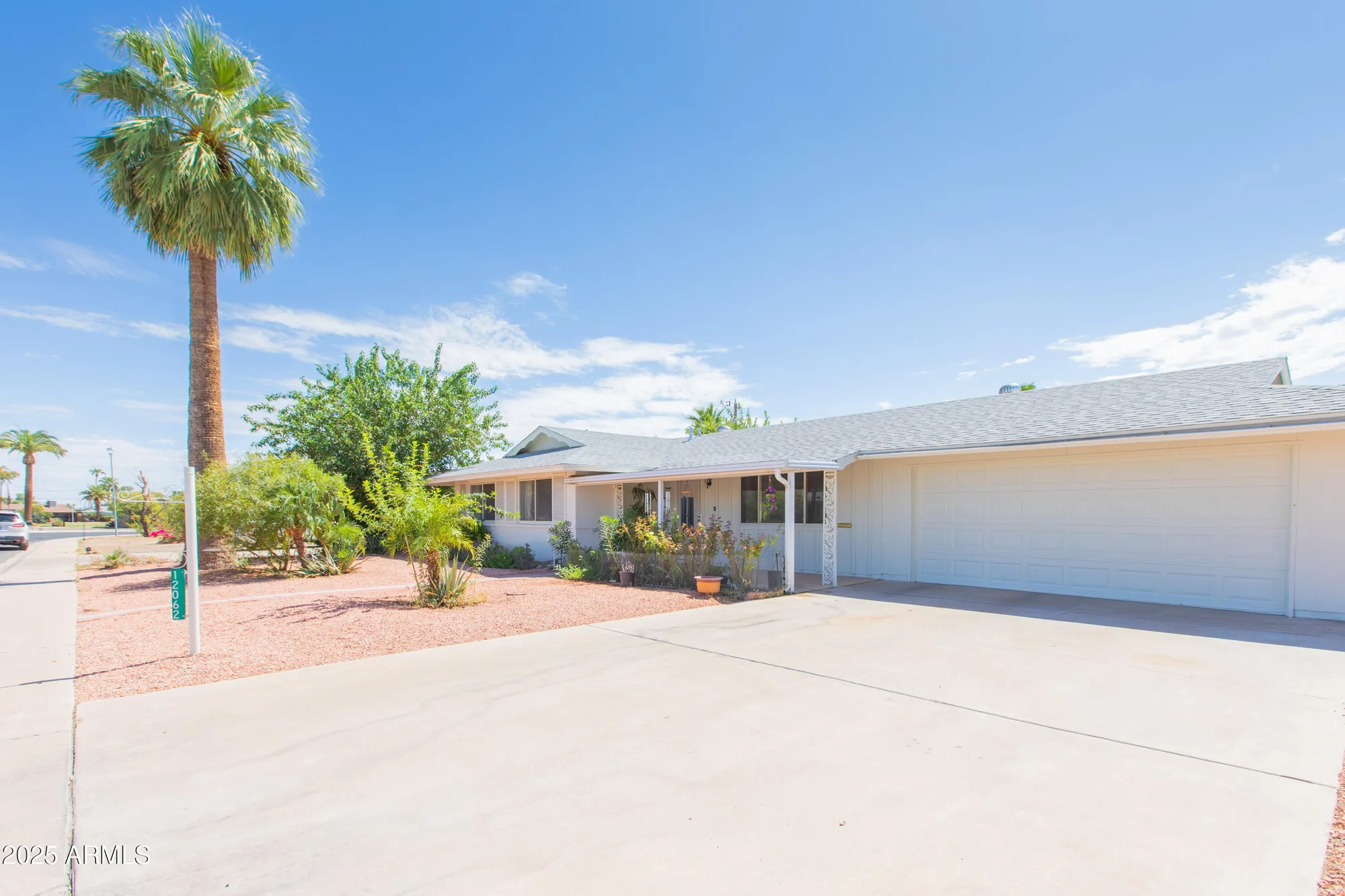 Property Slideshow image 2 of 59 | 12062 n saint annes dr, Sun City, AZ, 85351