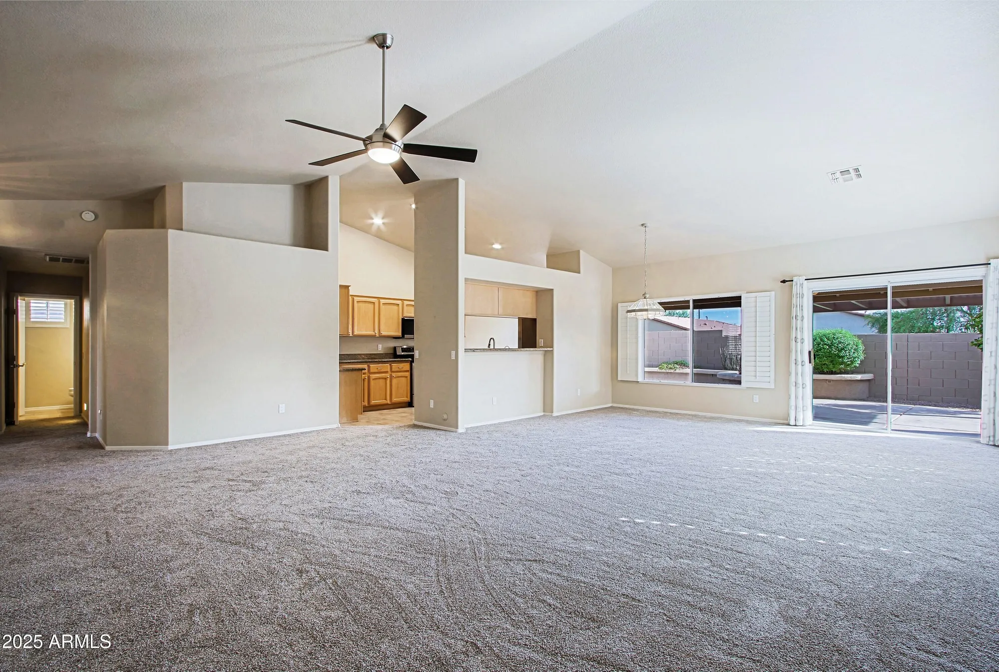 Property Slideshow image 9 of 35 | 15419 w verde ln, Goodyear, AZ, 85395