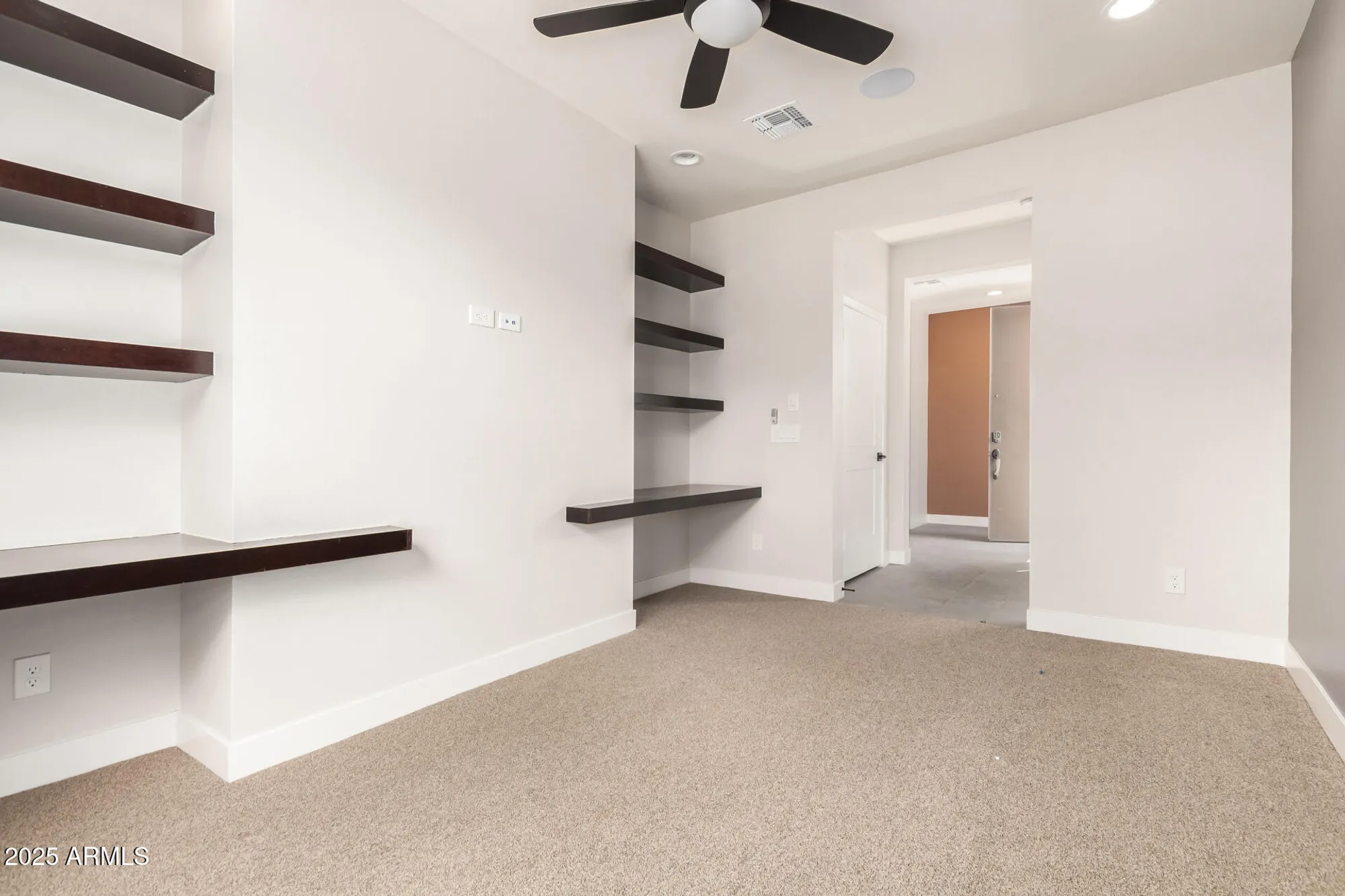 Property Slideshow image 5 of 25 | 39785 n collins ln, San Tan Valley, AZ, 85140