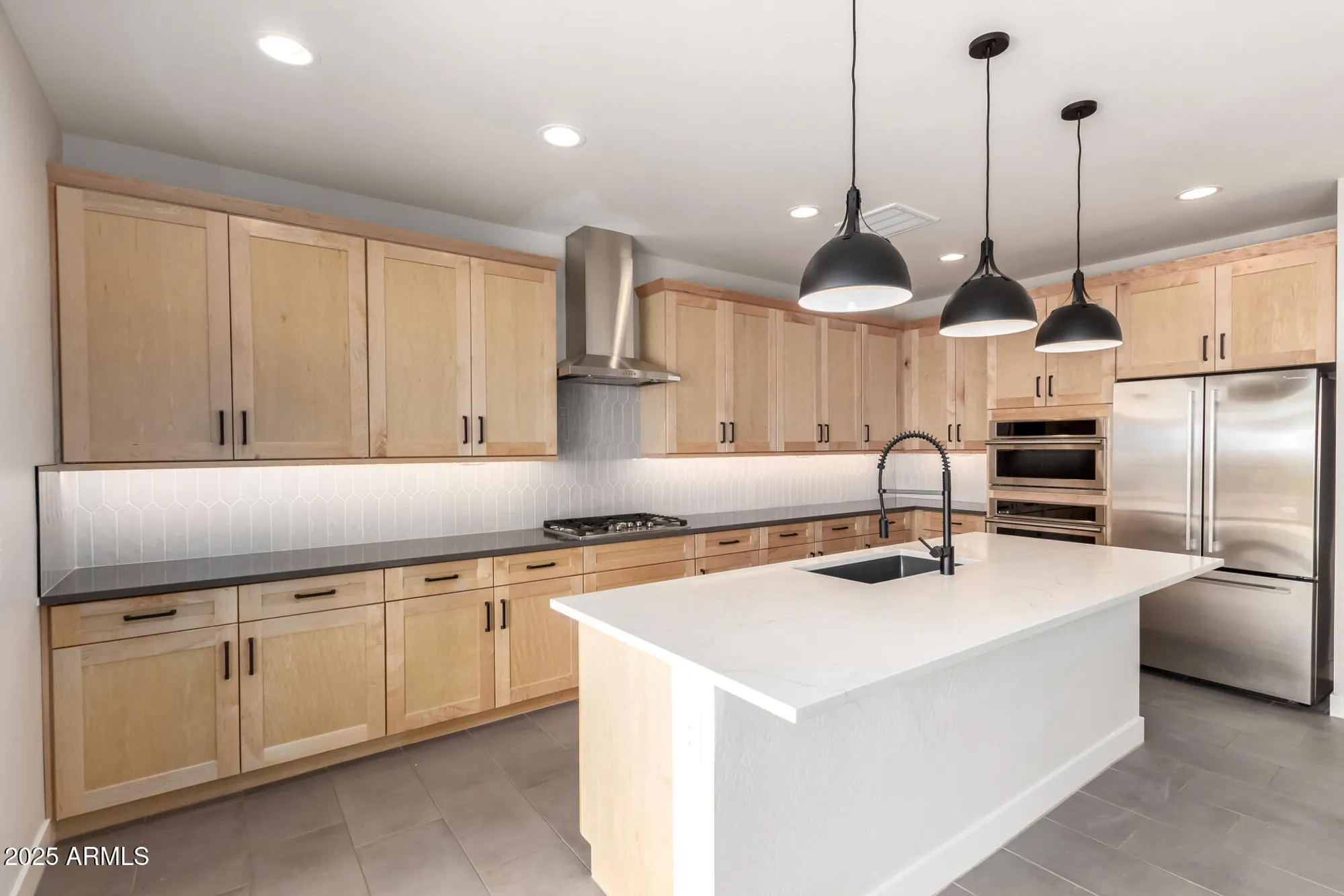 Property Slideshow image 7 of 25 | 39785 n collins ln, San Tan Valley, AZ, 85140