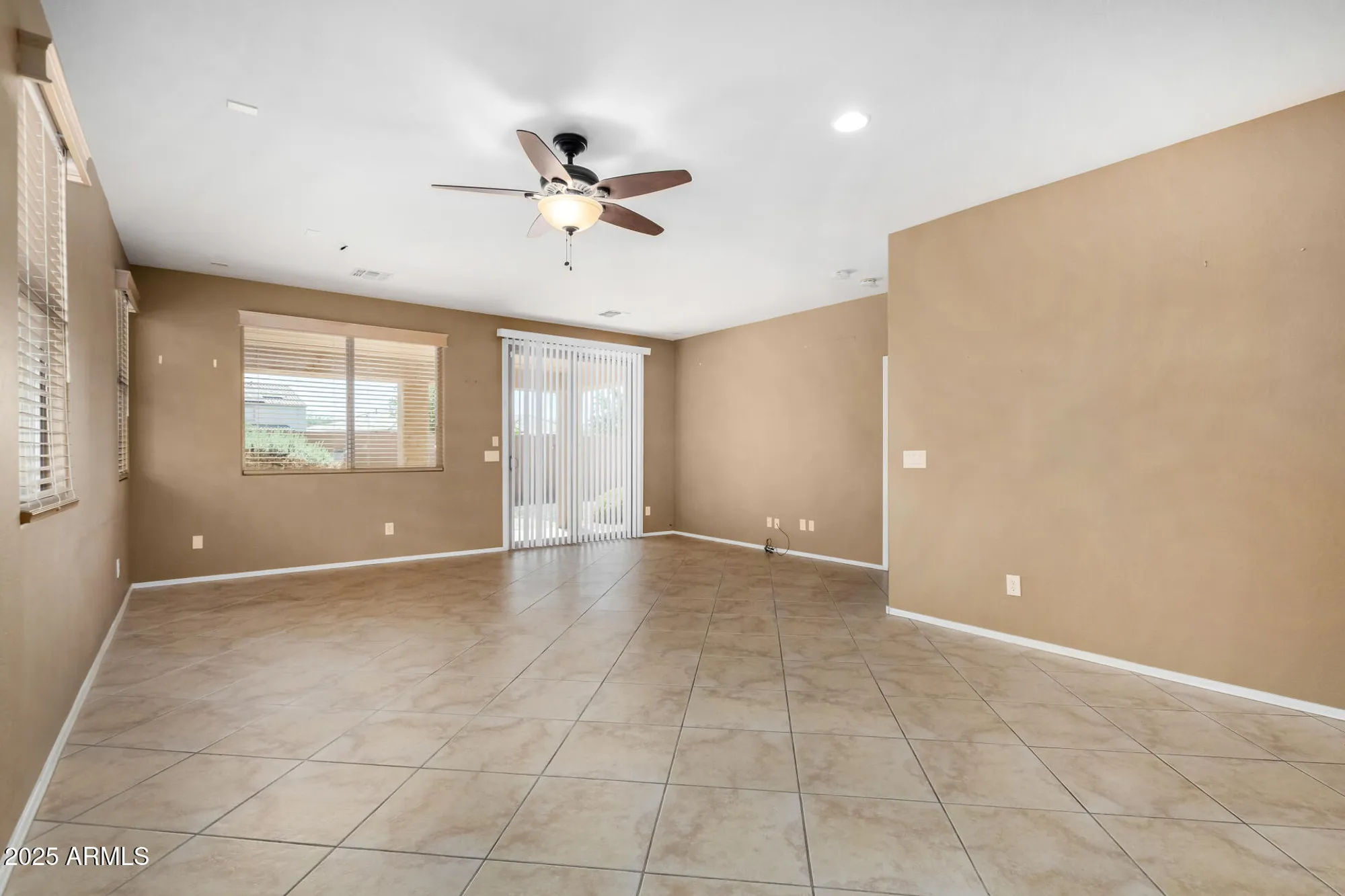 Property Slideshow image 8 of 29 | 21235 n 262nd dr, Buckeye, AZ, 85396