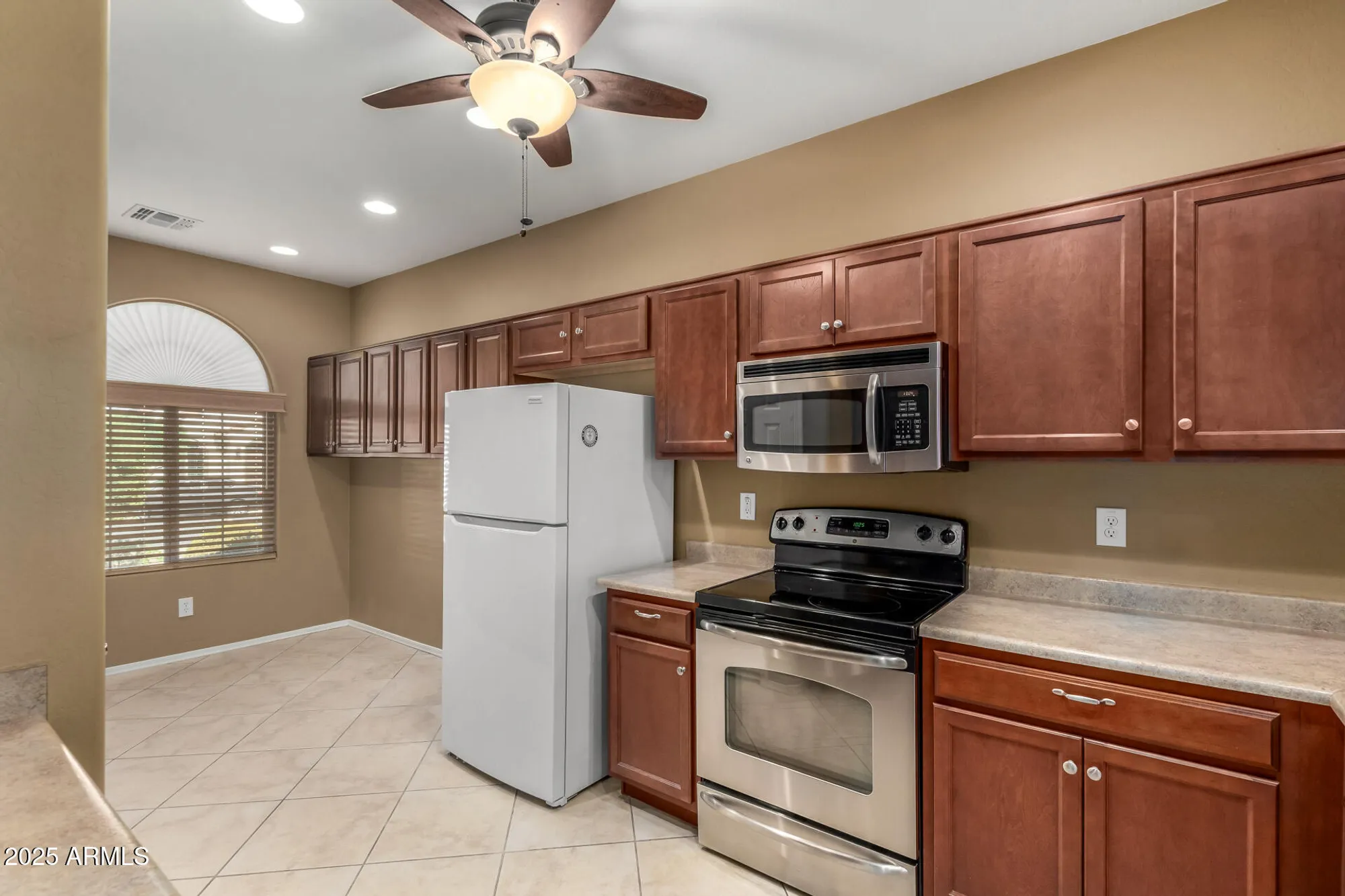 Property Slideshow image 15 of 29 | 21235 n 262nd dr, Buckeye, AZ, 85396