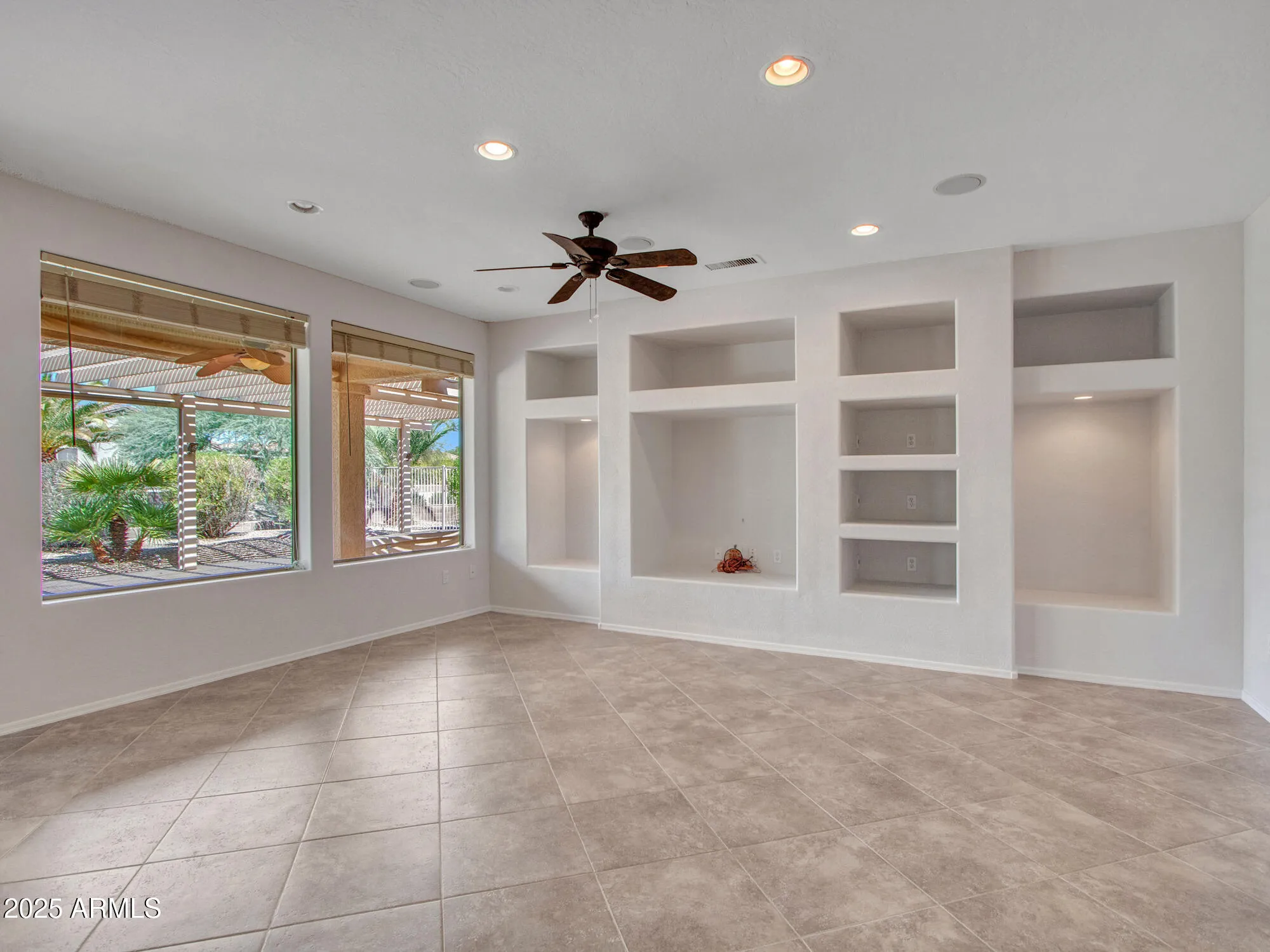 Property Slideshow image 7 of 40 | 20914 n barberry ln, Surprise, AZ, 85387