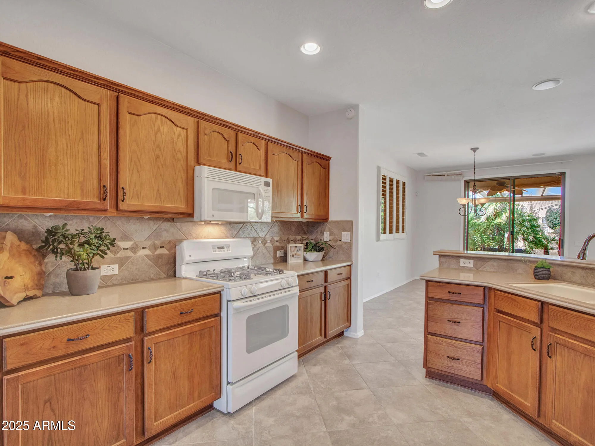 Property Slideshow image 13 of 40 | 20914 n barberry ln, Surprise, AZ, 85387